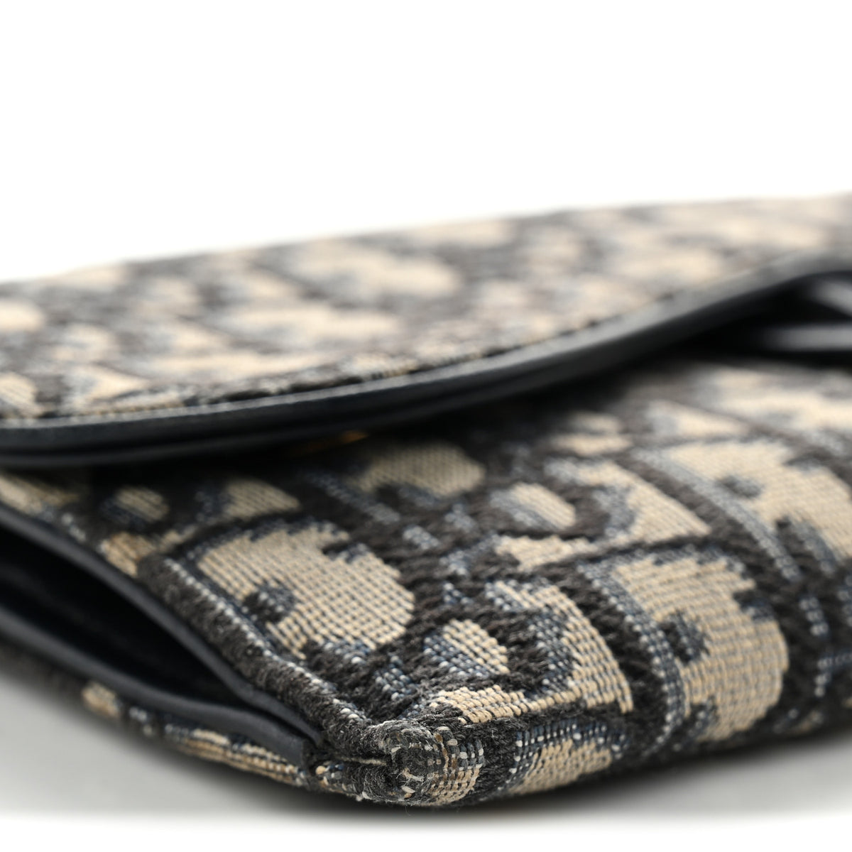 Oblique Small Saddle Chain Pouch Blue
