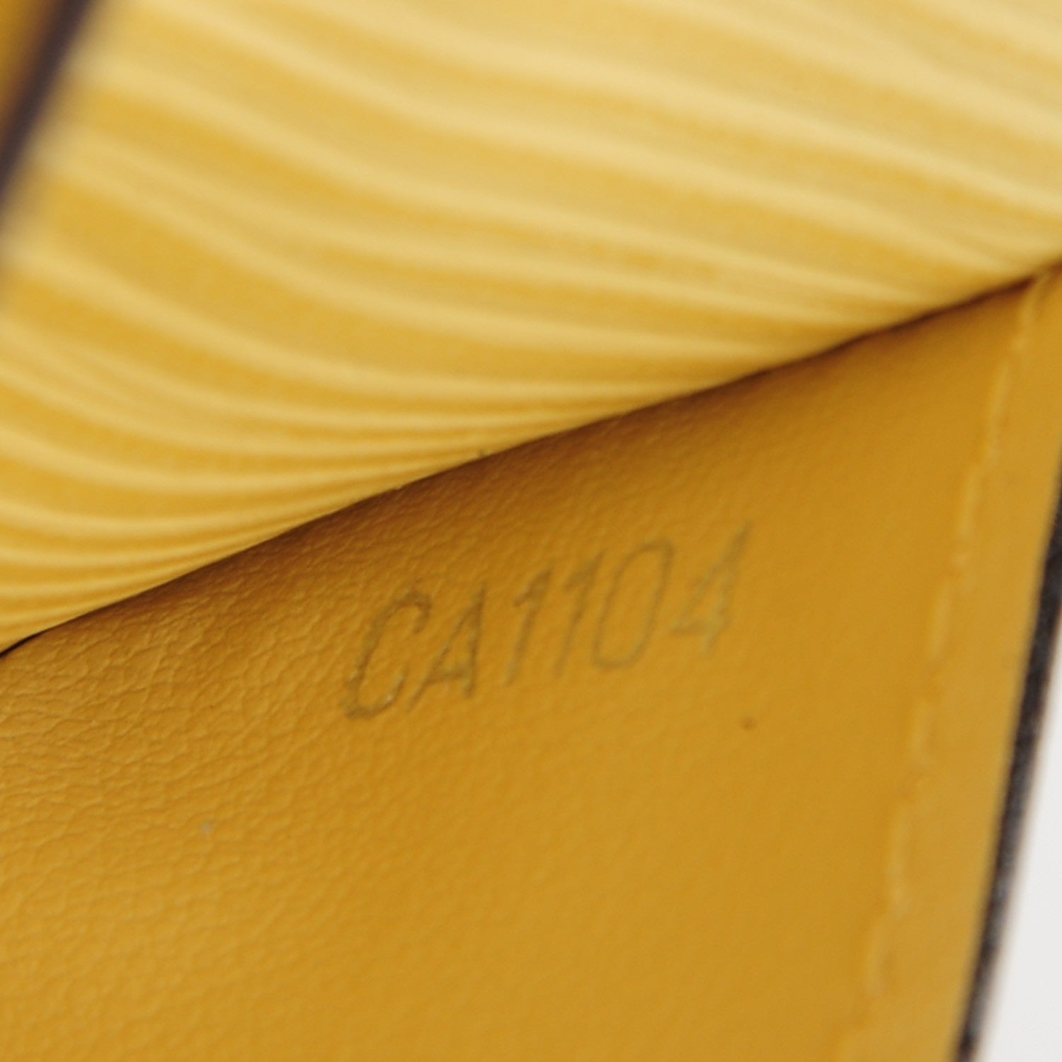 Louis Vuitton Epi Sarah Wallet Jaune Pale 7 of 7
