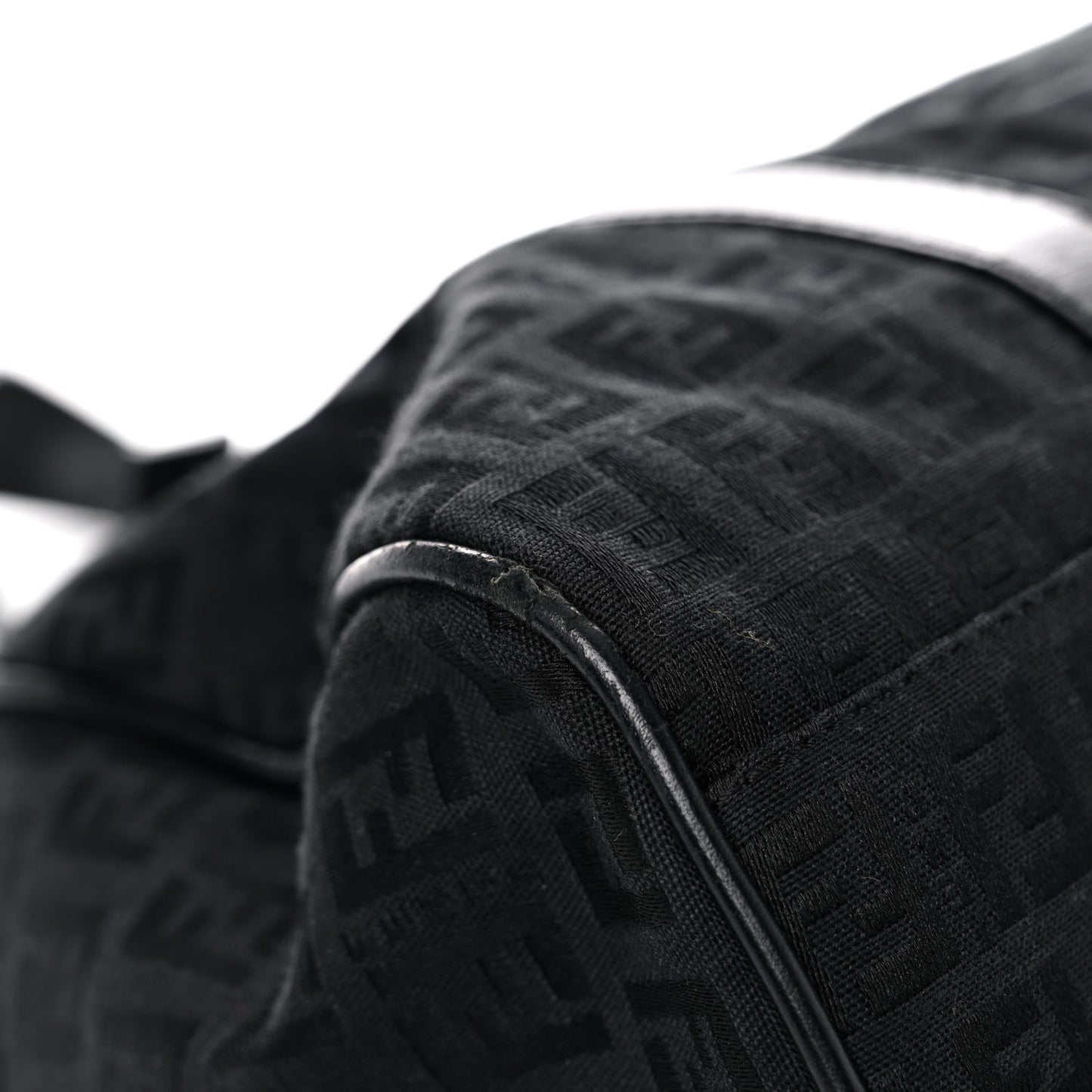 Zucchino Vitello Shoulder Bag Black