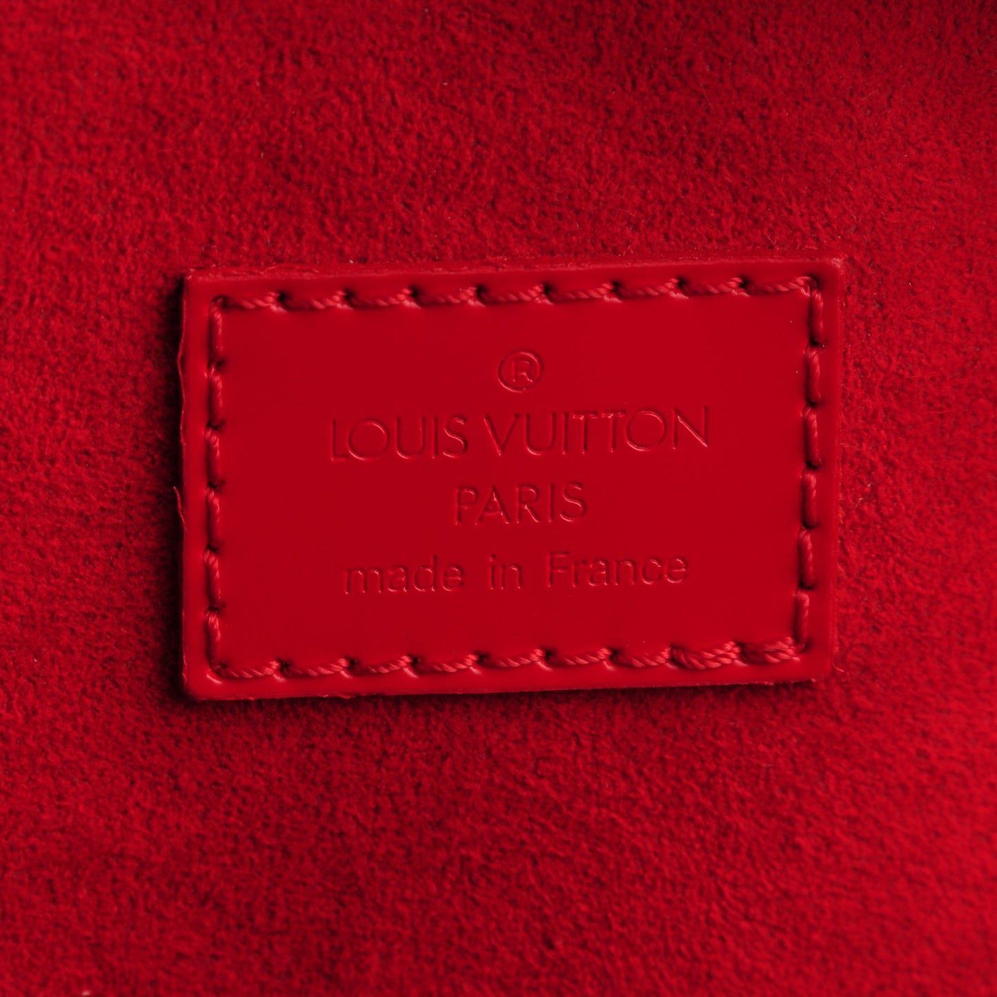 Mat Monogram Op Art Roundy Red