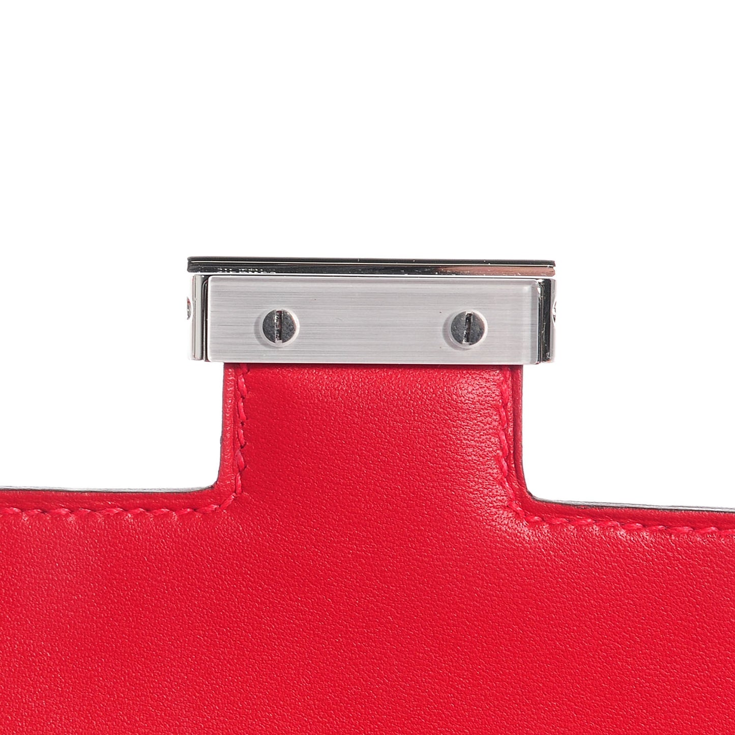 Epsom Constance 18 Rouge Casaque