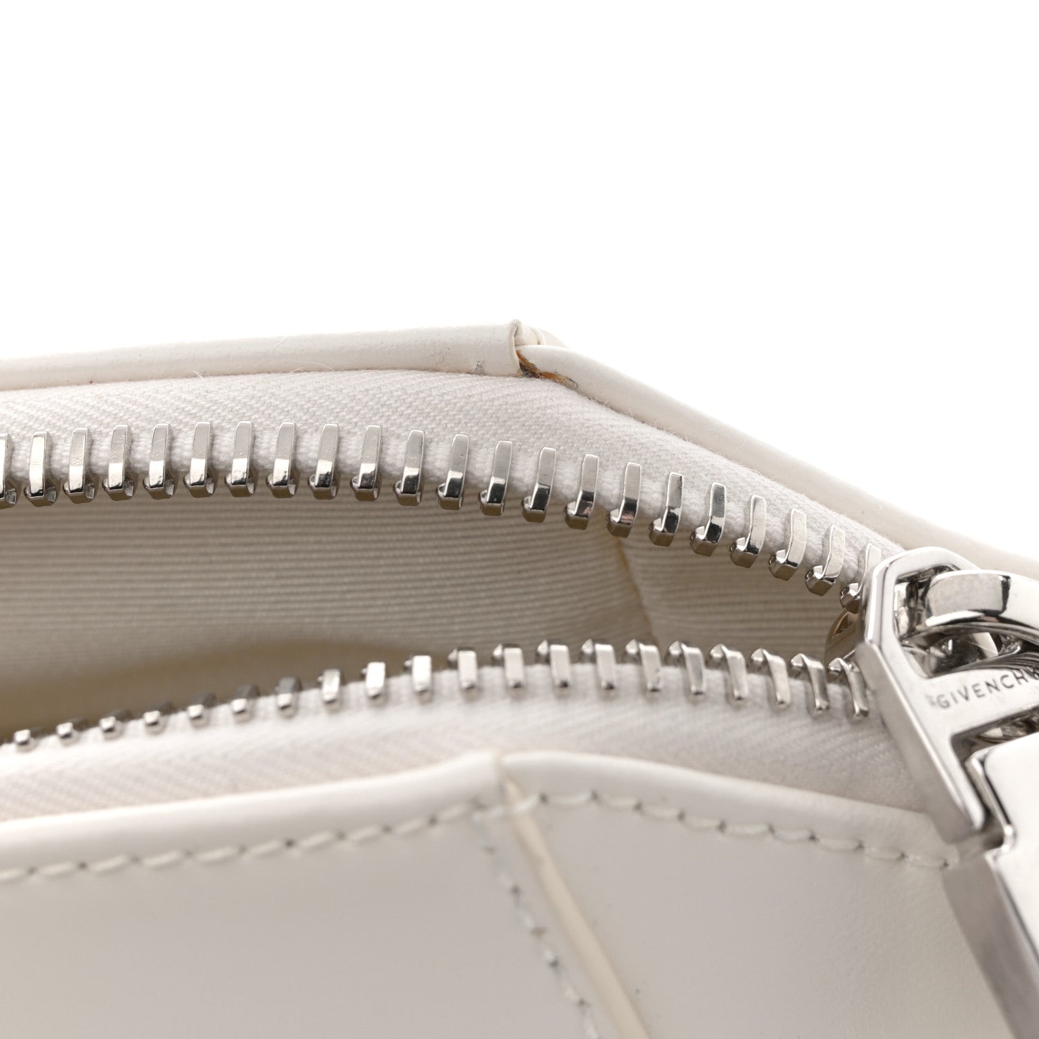 Givenchy Box Calfskin XS Antigona Ivory 11 of 12