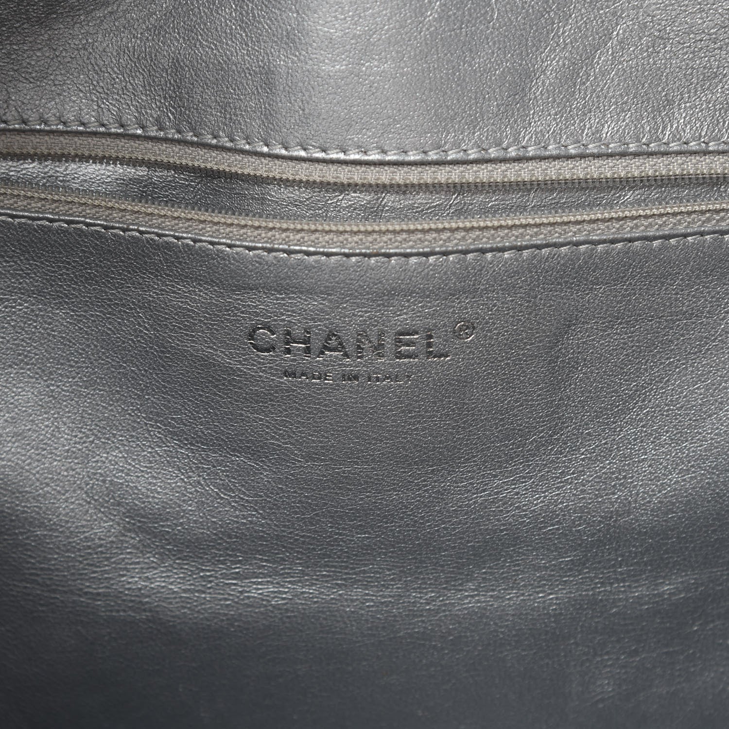 Chanel Glazed Caviar Modern Chain Tote Black 6 of 13