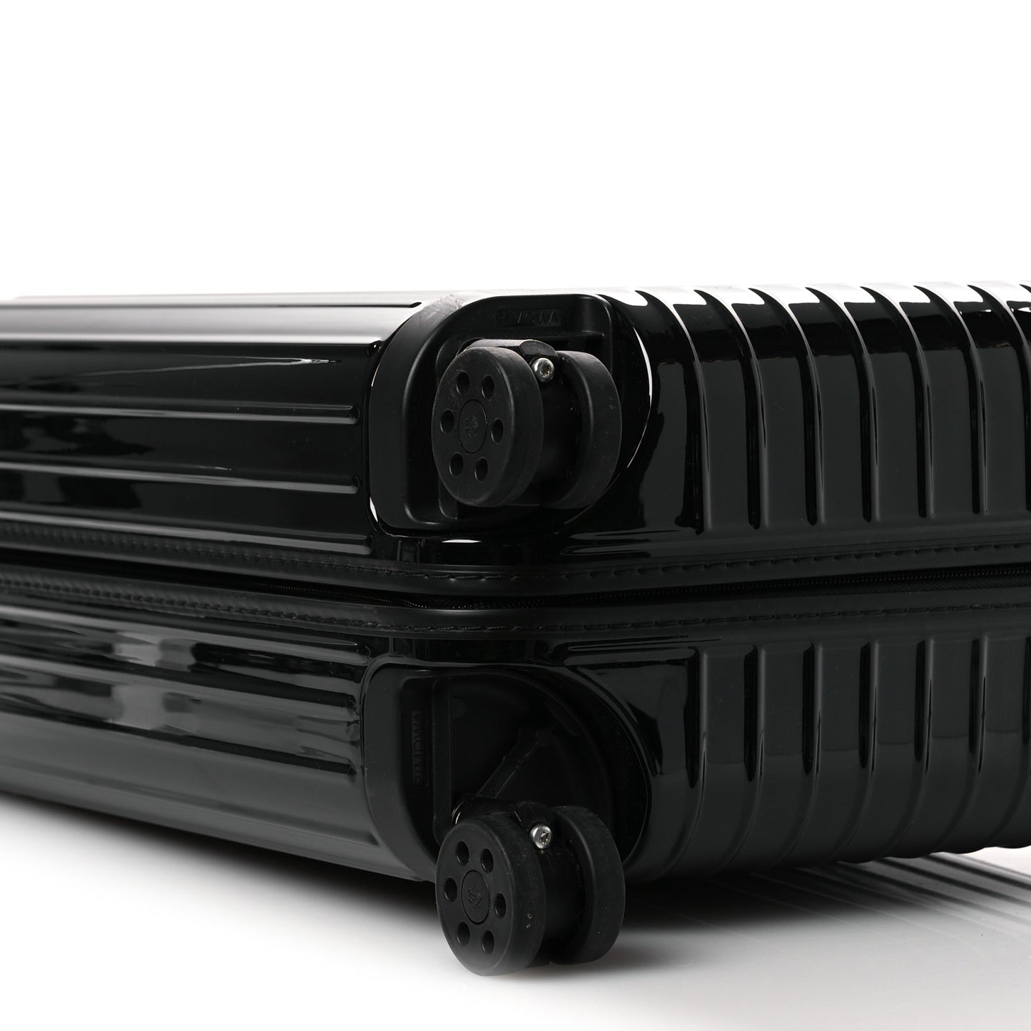 Gloss Polycarbonate Essential Cabin Black