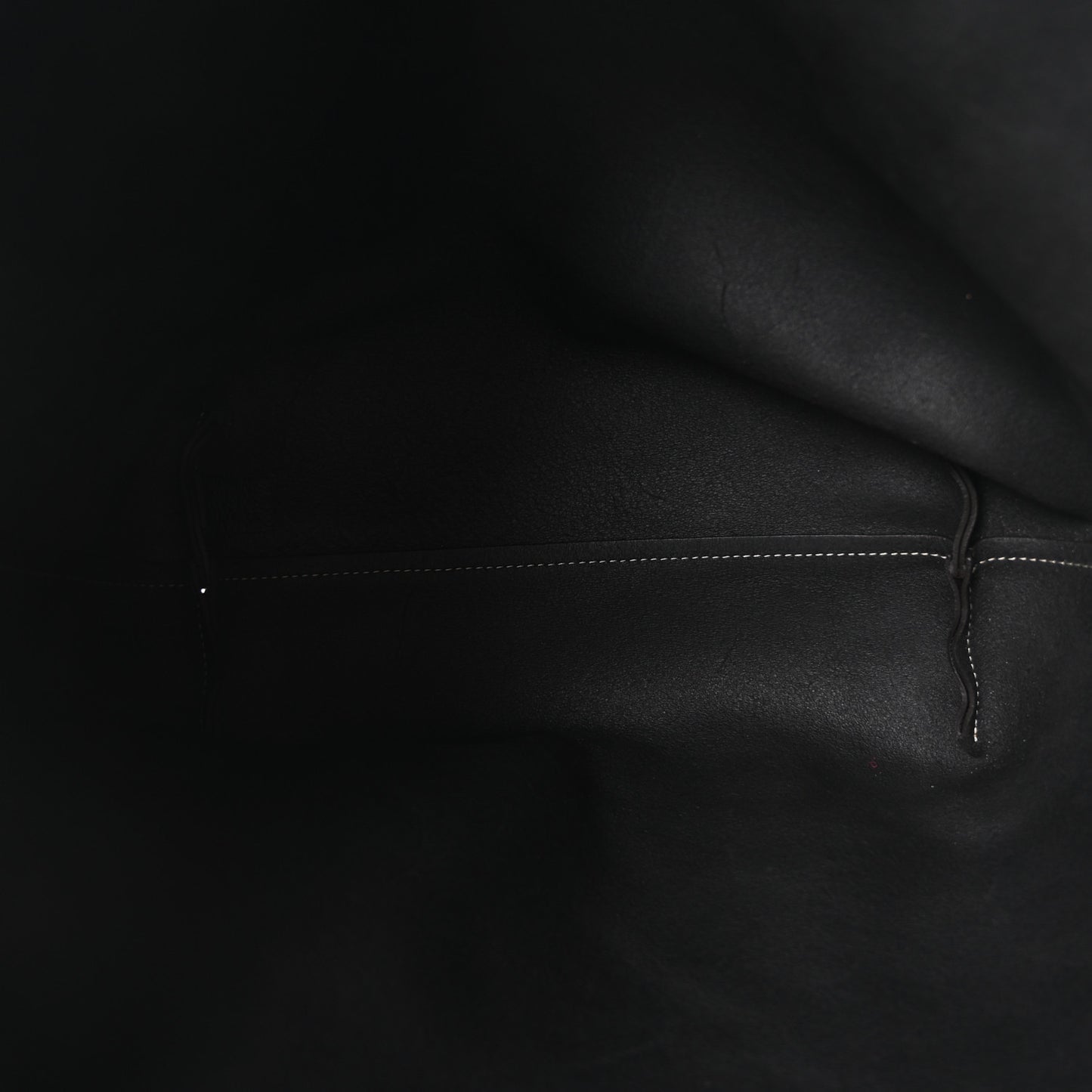 Small Grain Smooth Calfskin Medium Darryl Tote Black