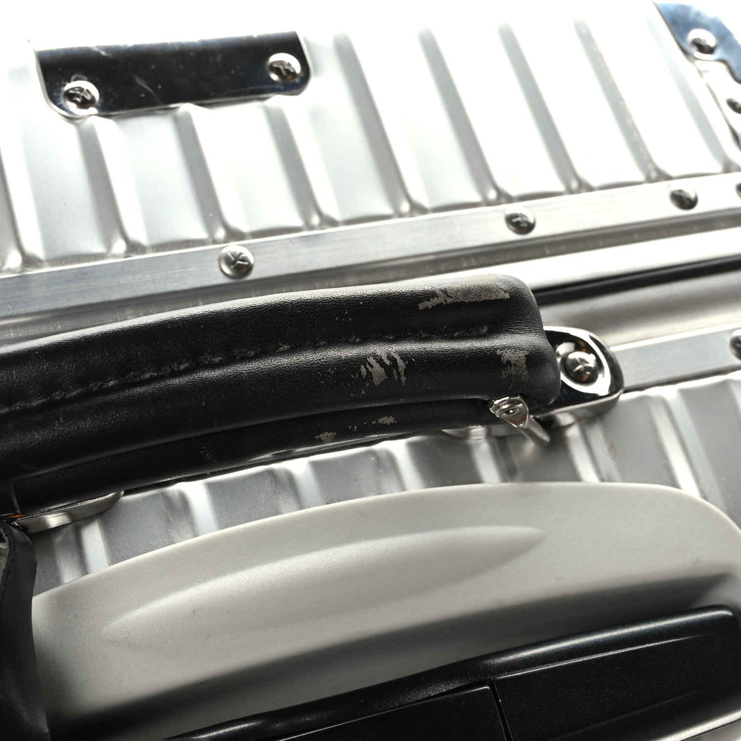 Rimowa Aluminum Classic Cabin Silver 11 of 11