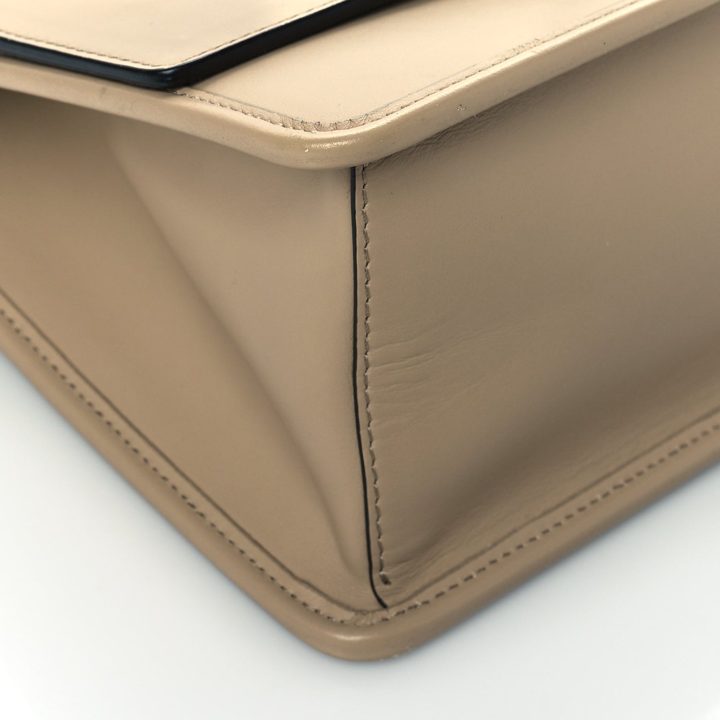 Vitello Century Opaco F is Fendi Kan I Shoulder Bag Amido