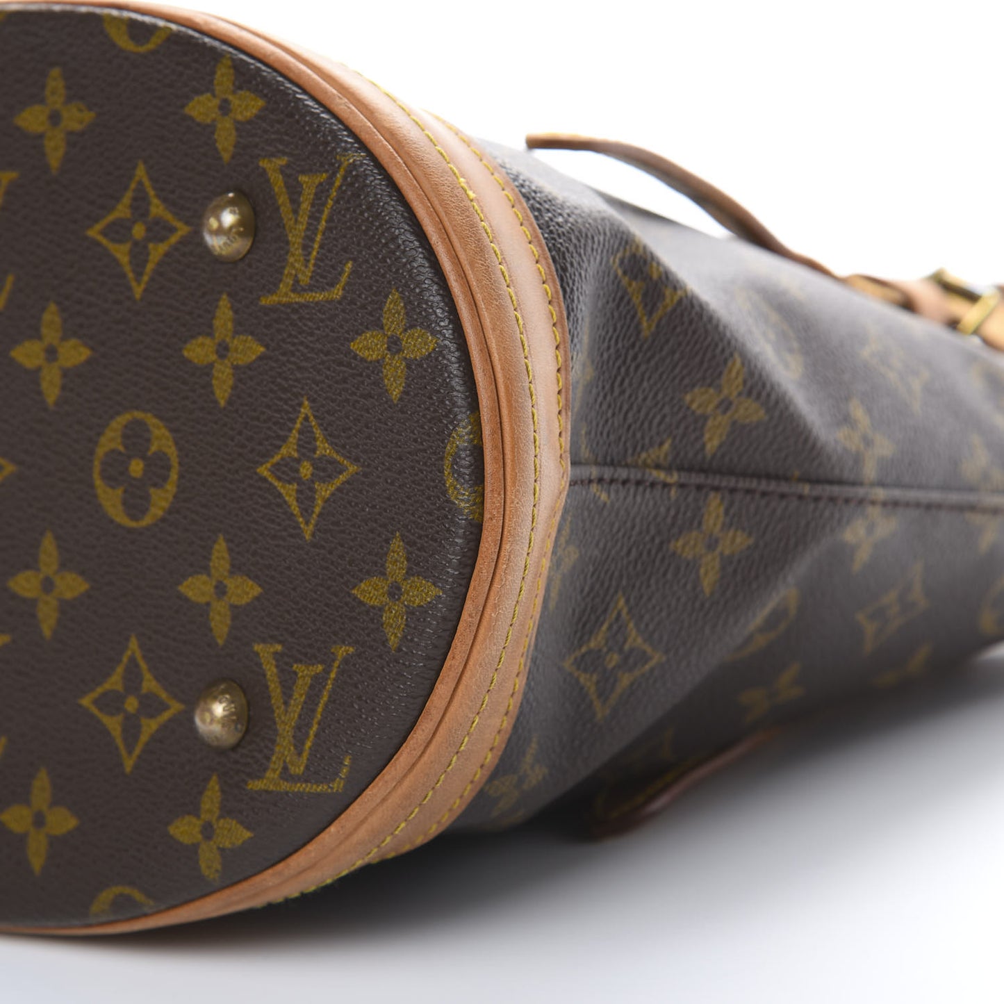 Monogram Petit Bucket 23