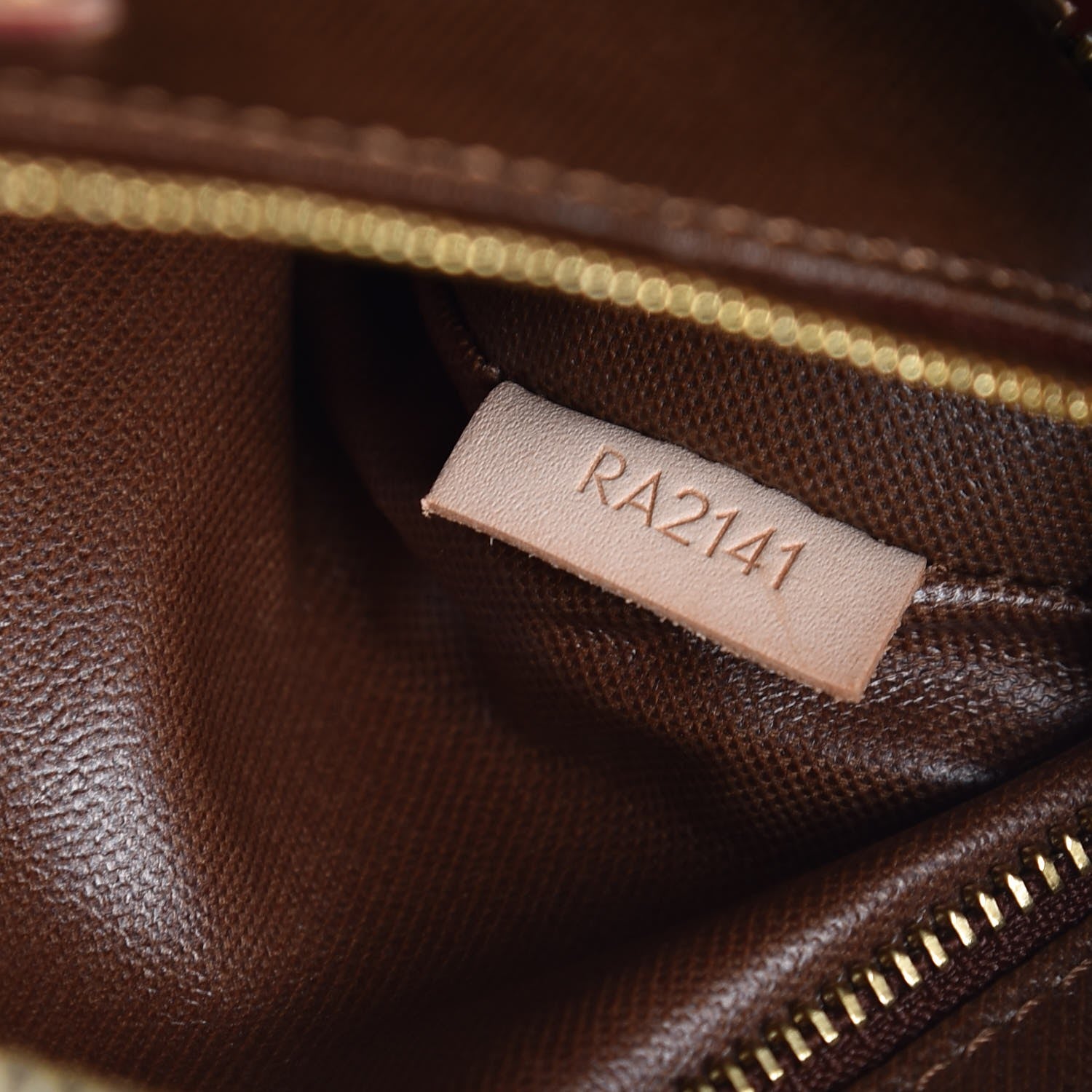Louis Vuitton Monogram Toiletry Bag 25 7 of 8