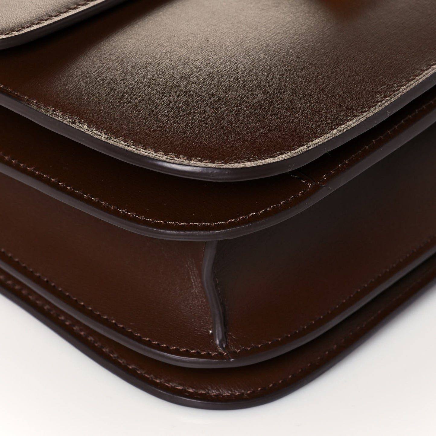 Box Calfskin Medium Classic Box Flap Bag Camel