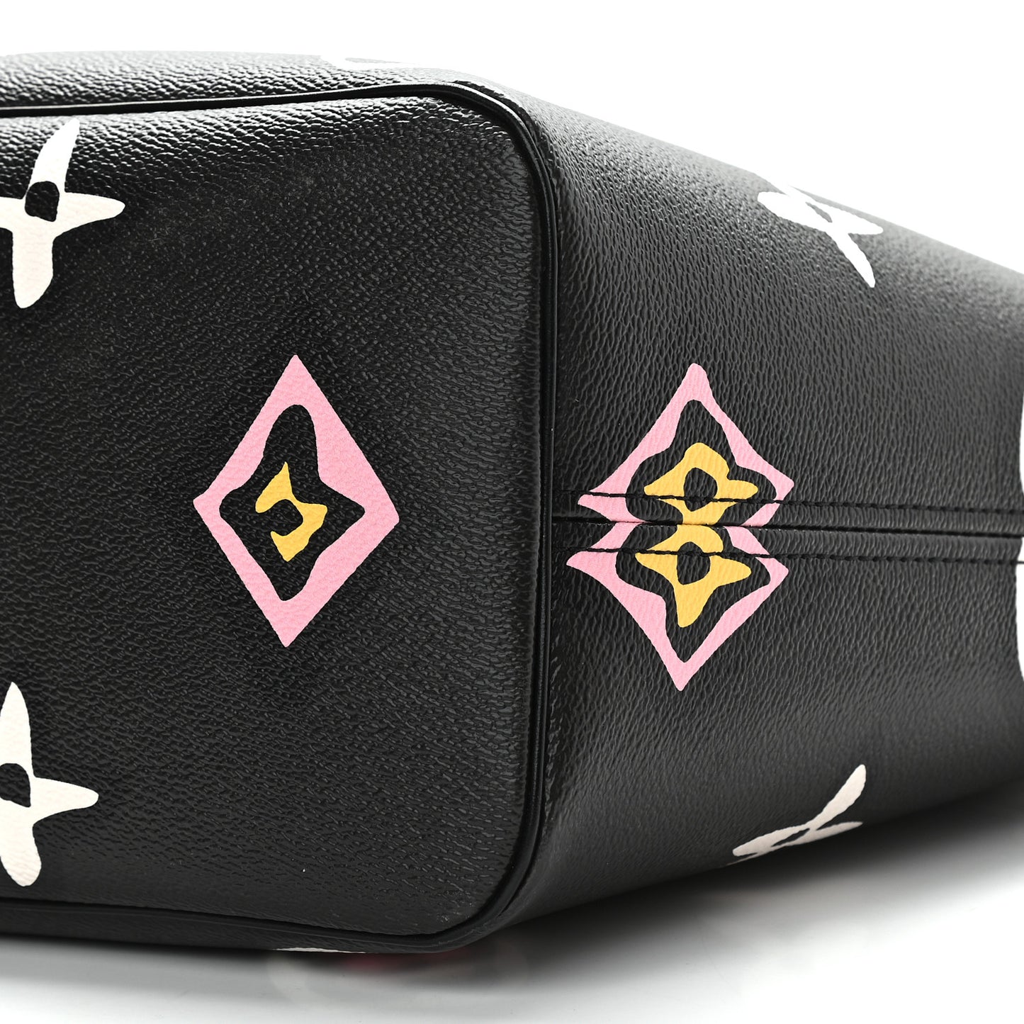 Monogram Giant Wild At Heart Neverfull MM Black
