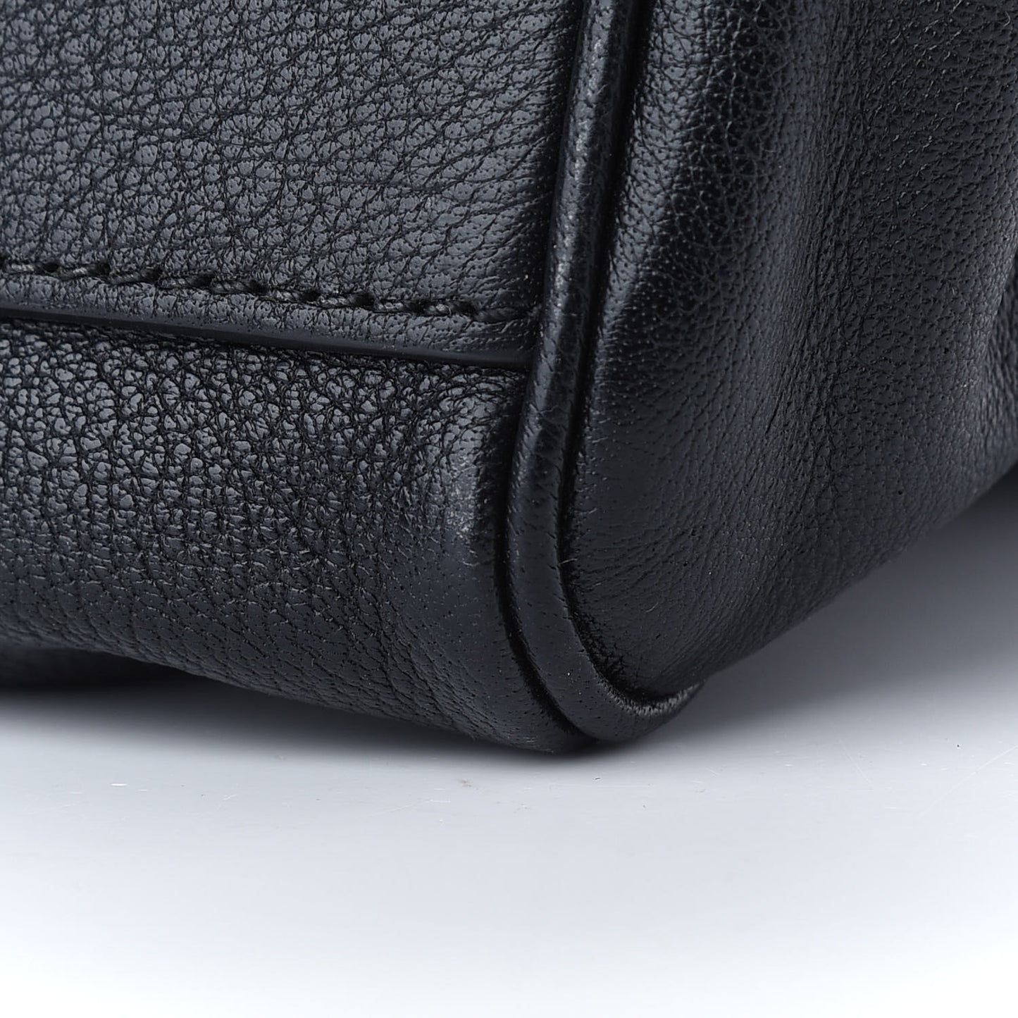 Heavy Grain Mini Alexa Black