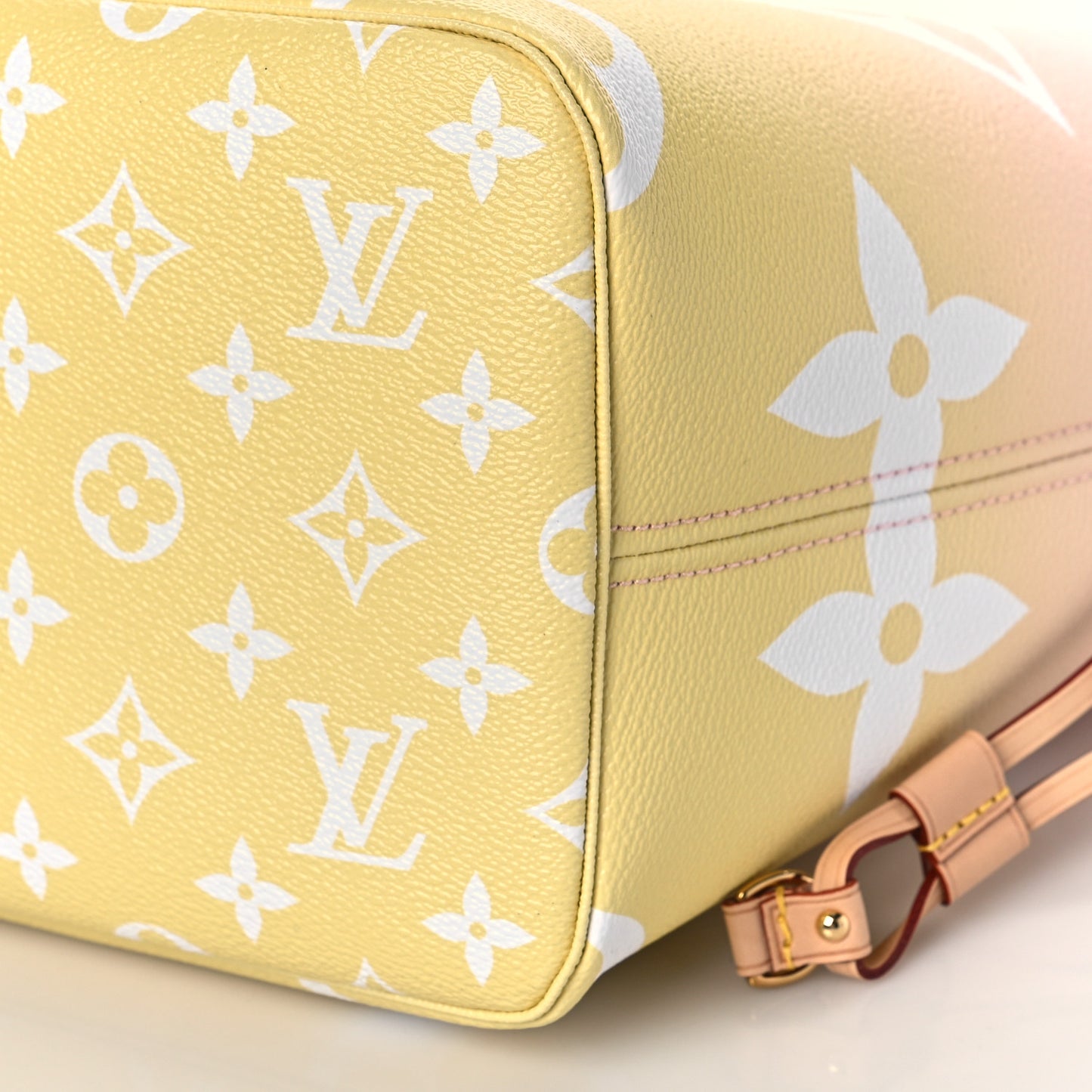 Monogram Giant By The Pool Neverfull MM Light Pink