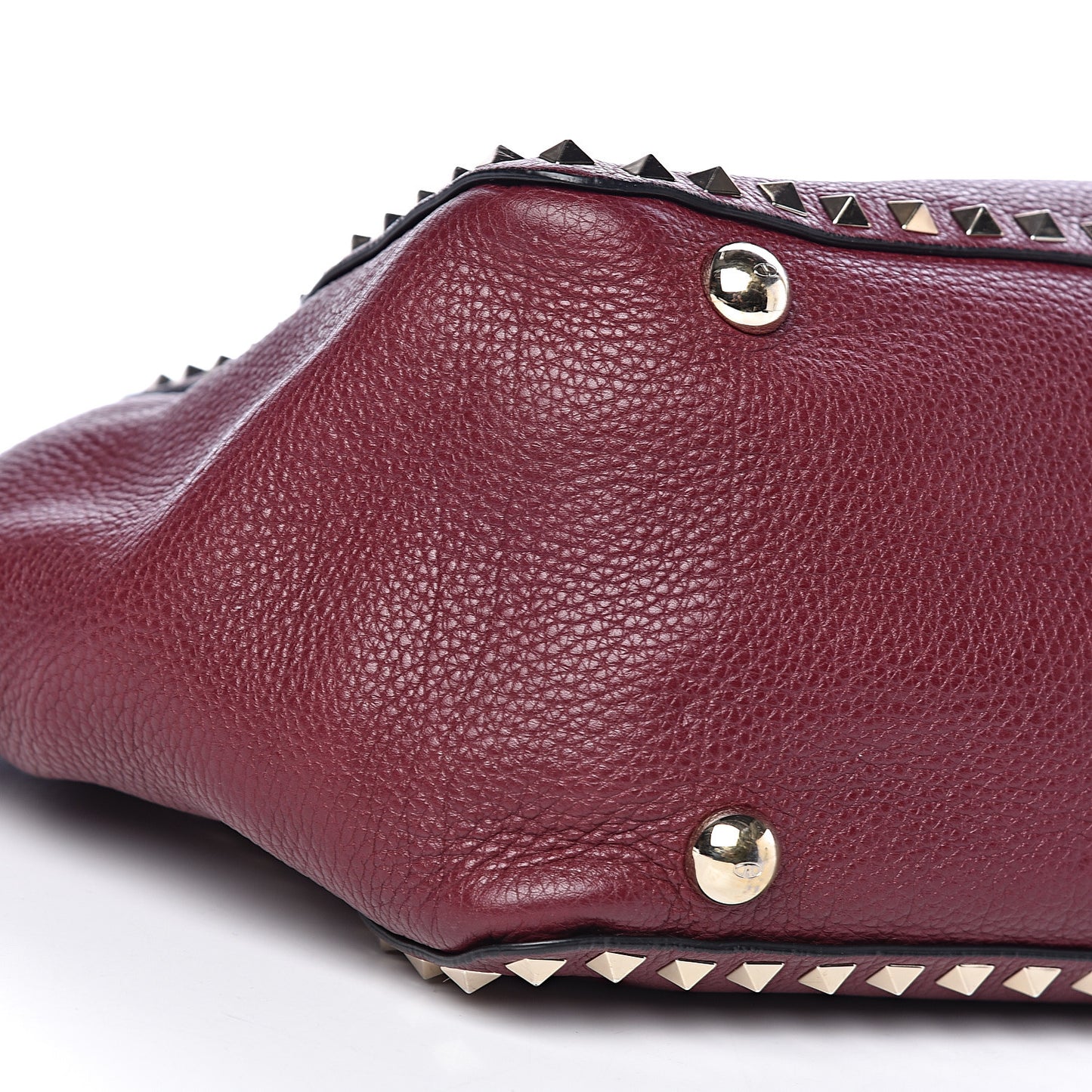 Pebbled Calfskin Medium Rockstud Tote Cremisi