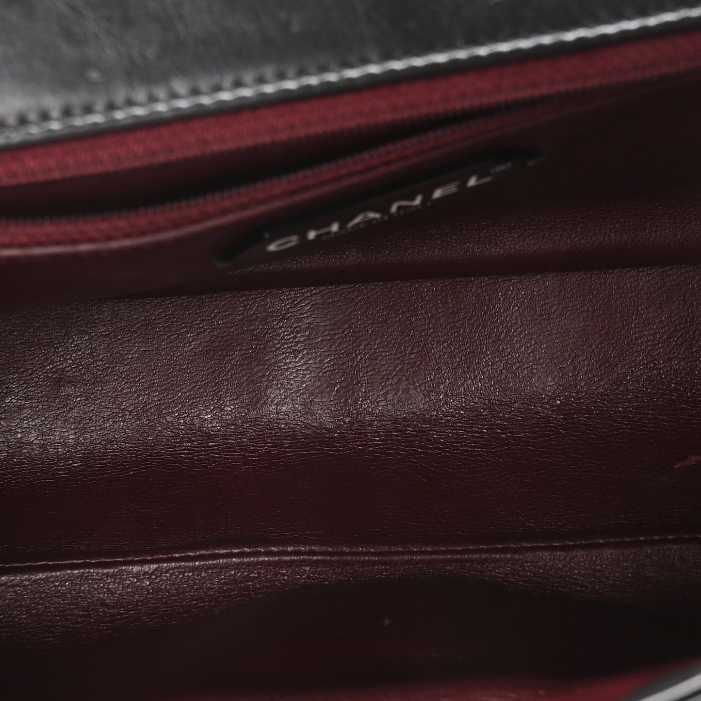 Aged Calfskin Quilted 2.55 Reissue 225 Hanger Flap Black