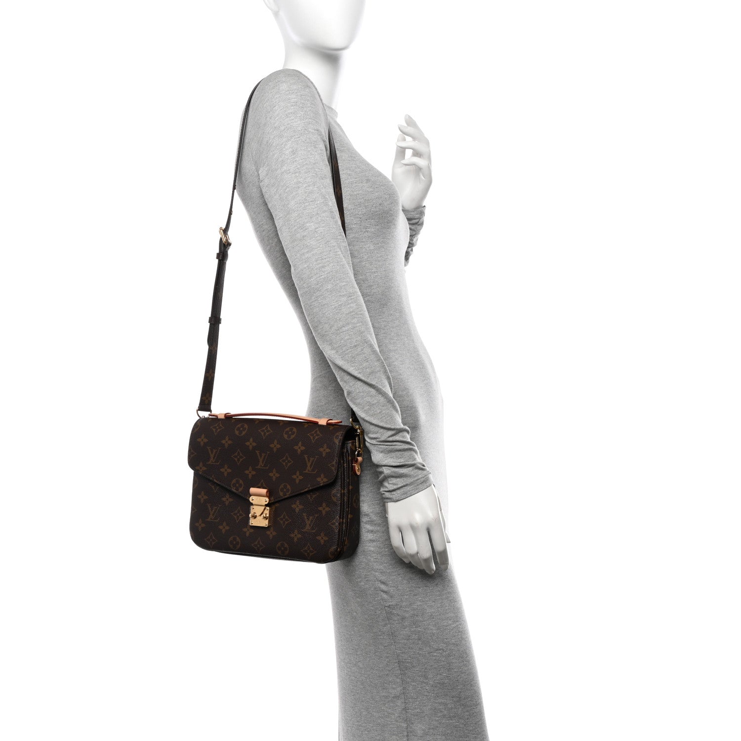 Louis Vuitton Monogram Pochette Metis 2 of 10