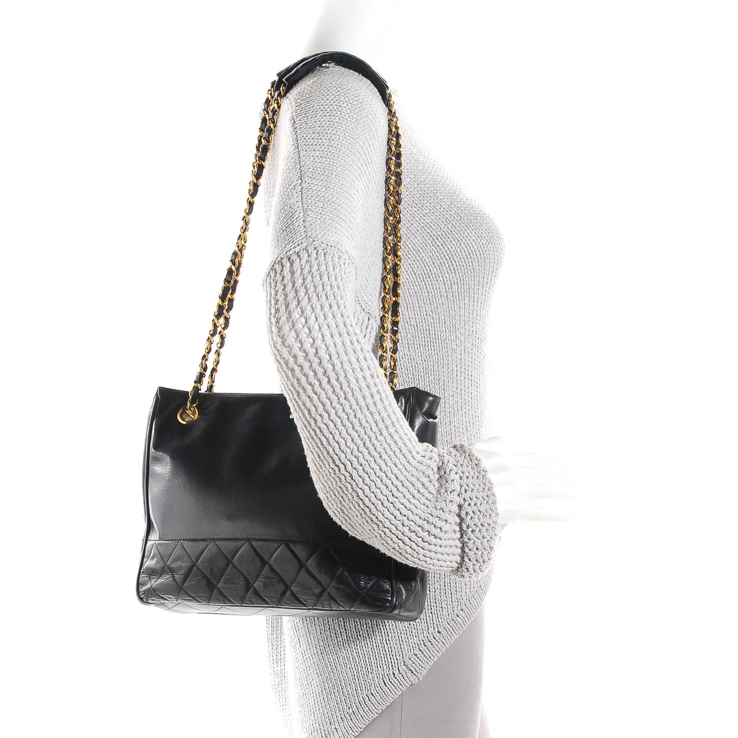 Chanel Lambskin Shoulder Bag Navy 2 of 7