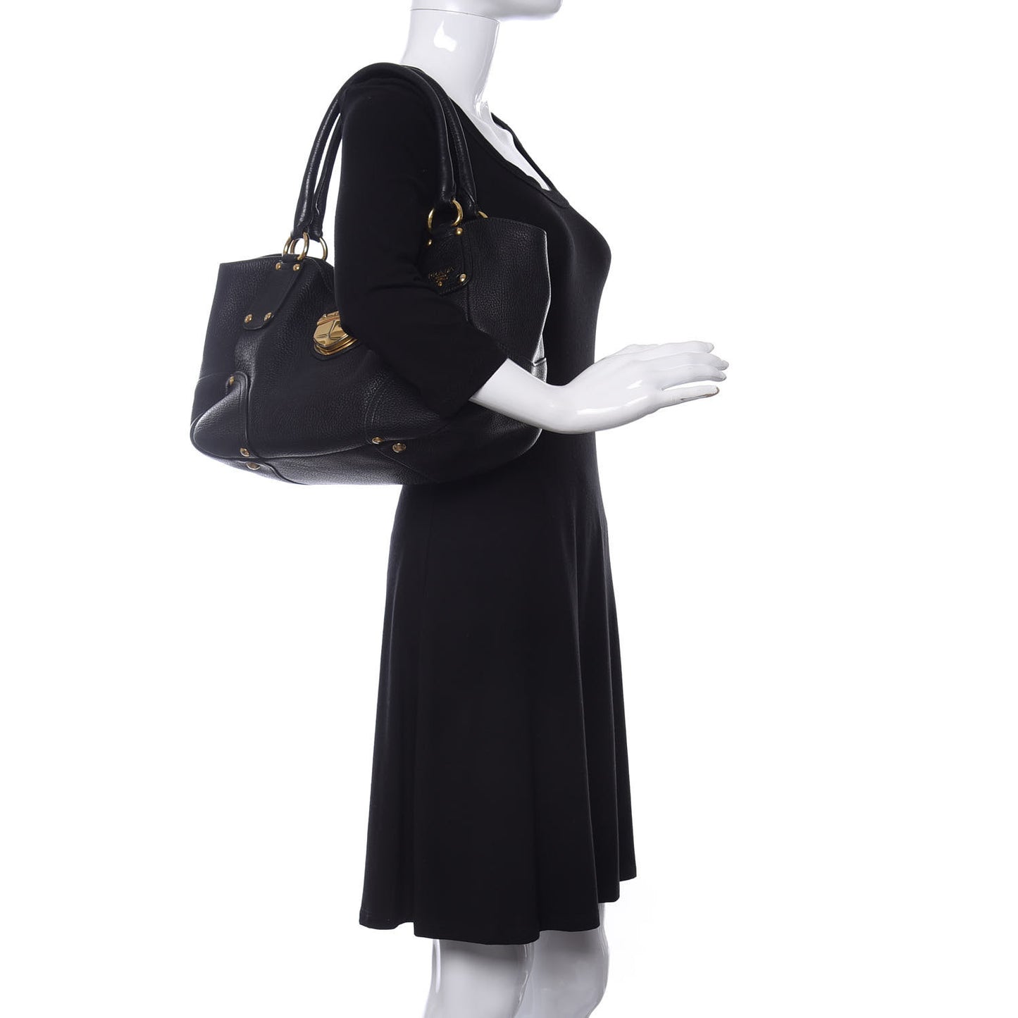 Vitello Daino Pushlock Tote Black