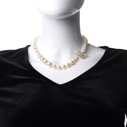 Chanel Graduated Pearl CC Short Necklace Gold 2 of 6