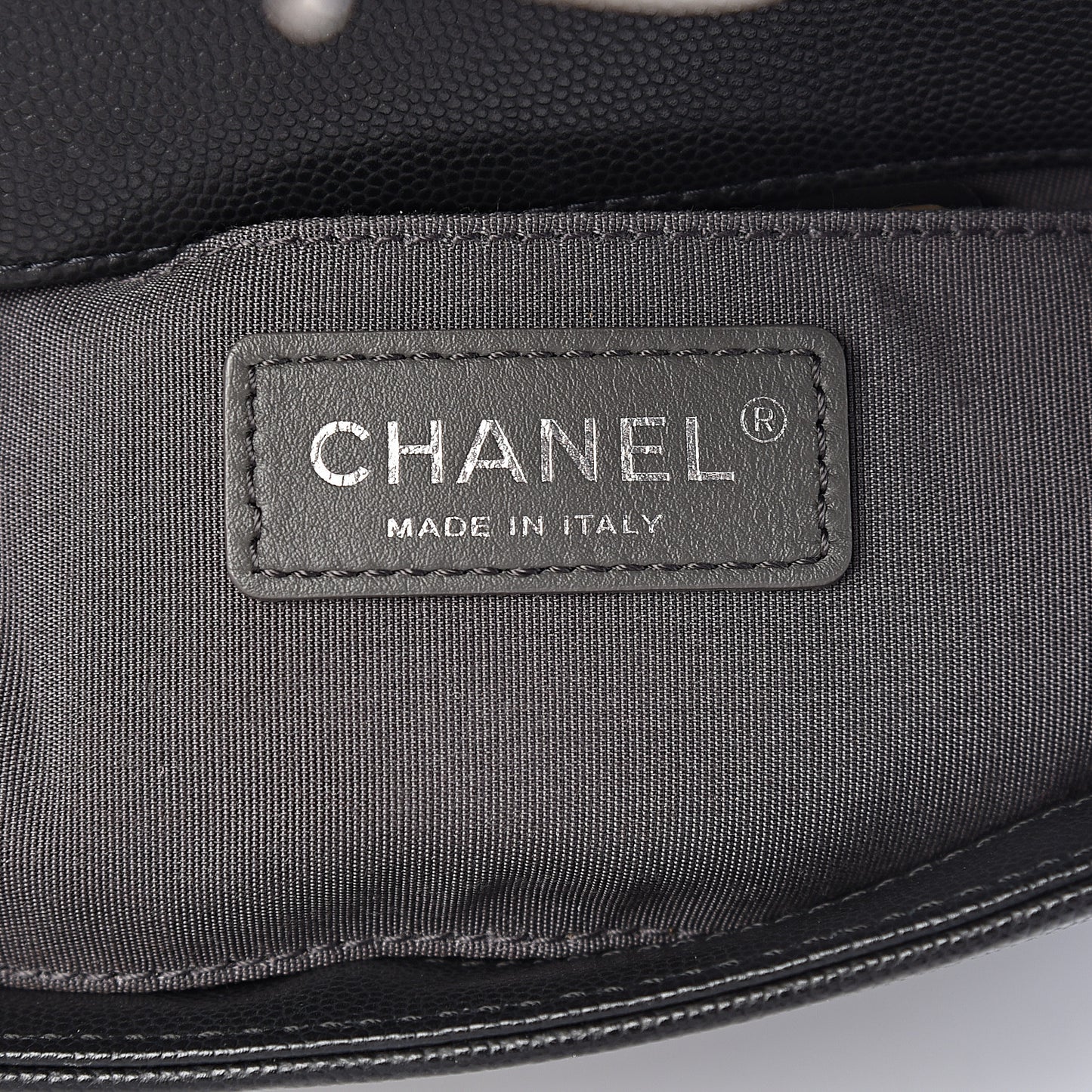 Caviar Macro Chevron Small Single Flap Black