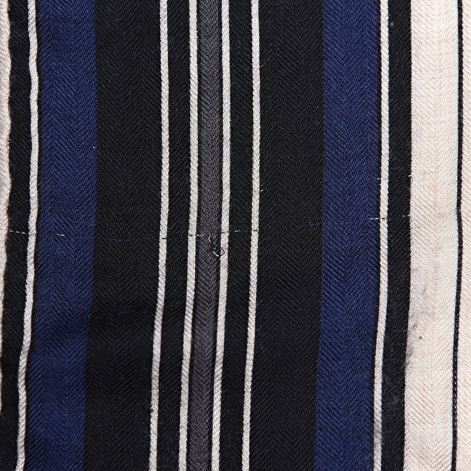 Hermes Cashmere Silk Couvertures Et Tenues de Jour Shawl 140 6 of 6