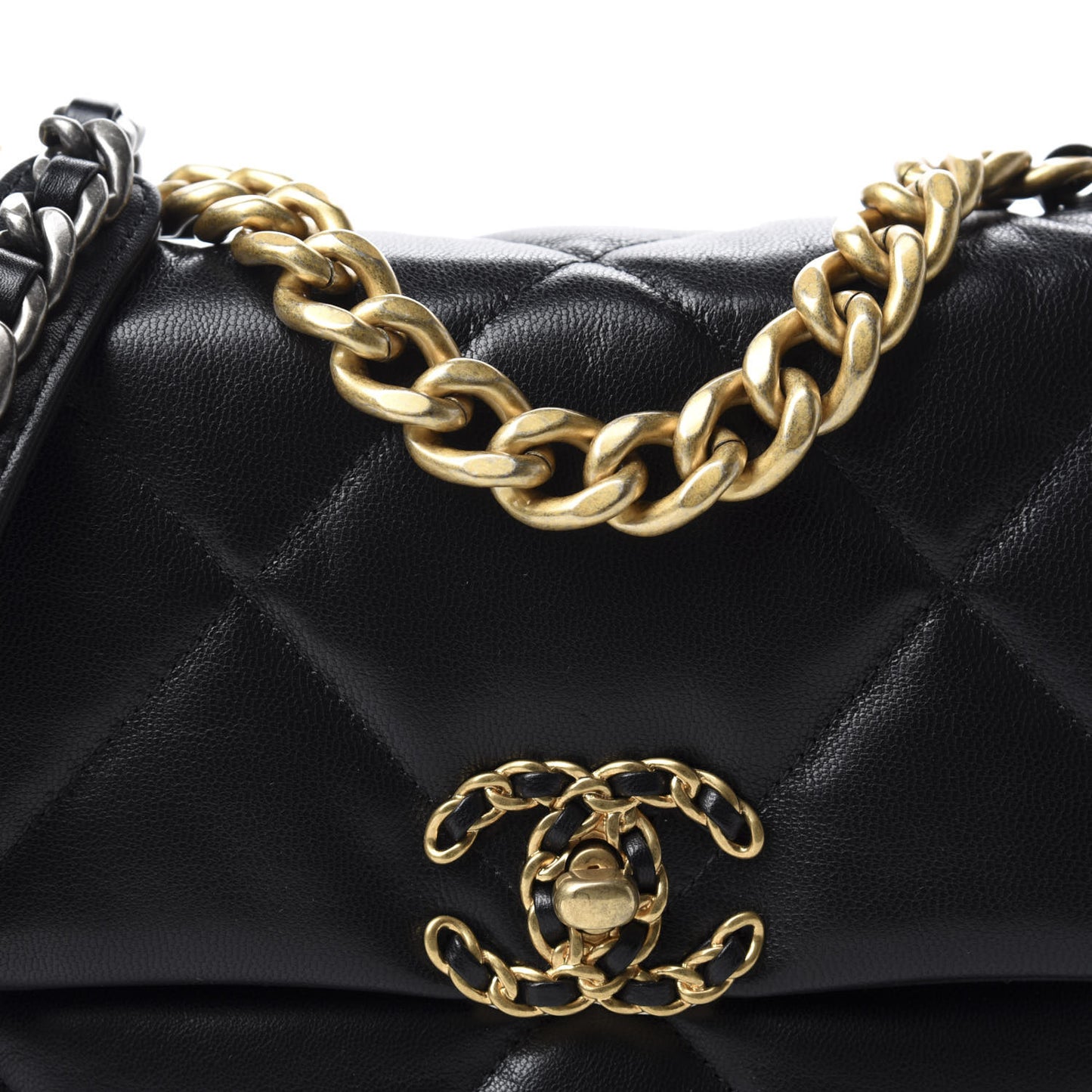 Goatskin Quilted Medium 19 Flap Black
