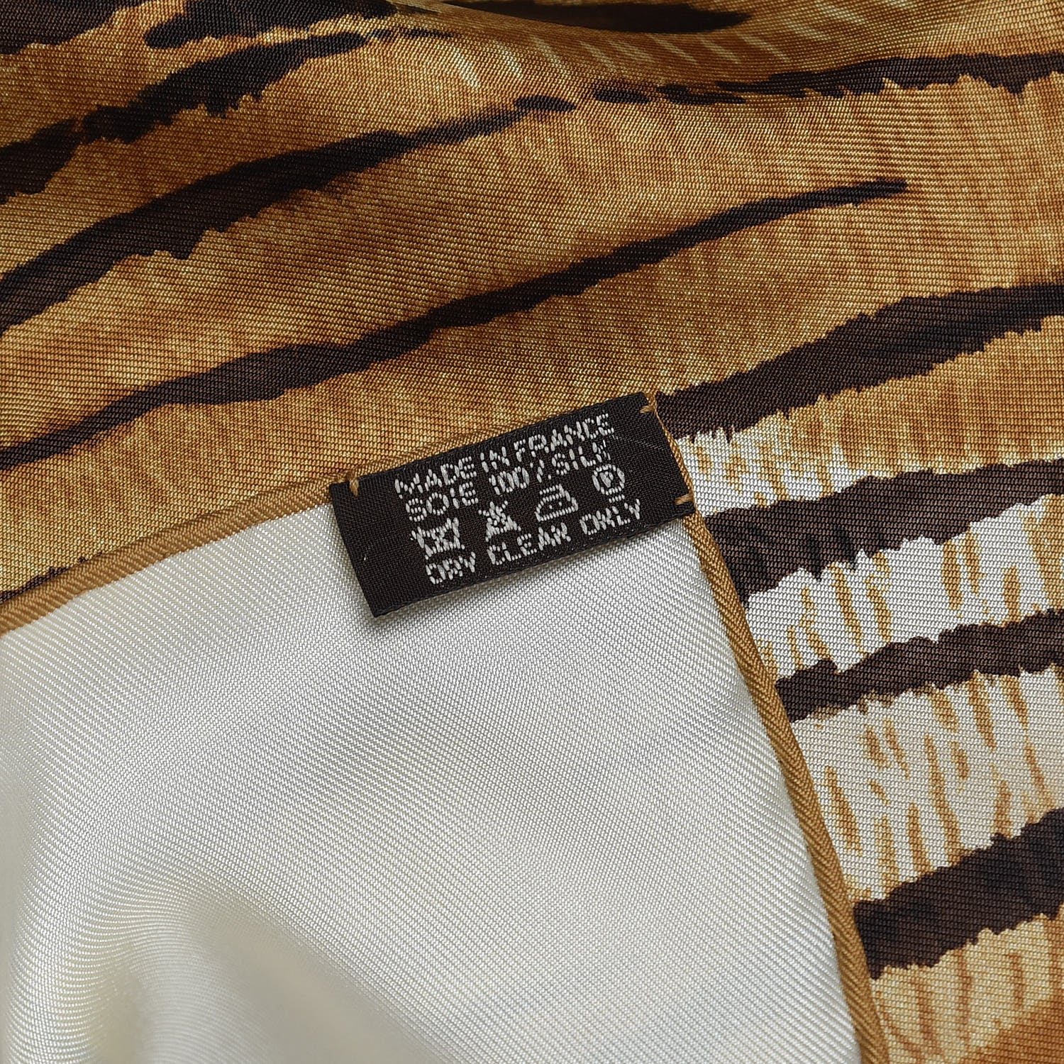 Hermes Silk Tigre du Bengale Scarf 90 Vert Camel Beige 4 of 4