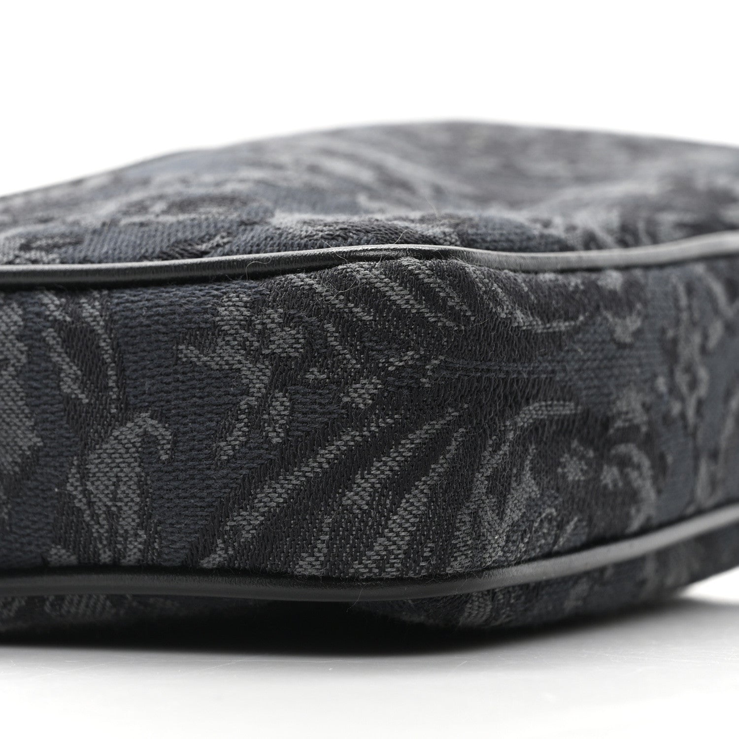 Versace Fabric Jacquard Calfskin Barocco Wristlet Pouch Black 10 of 10