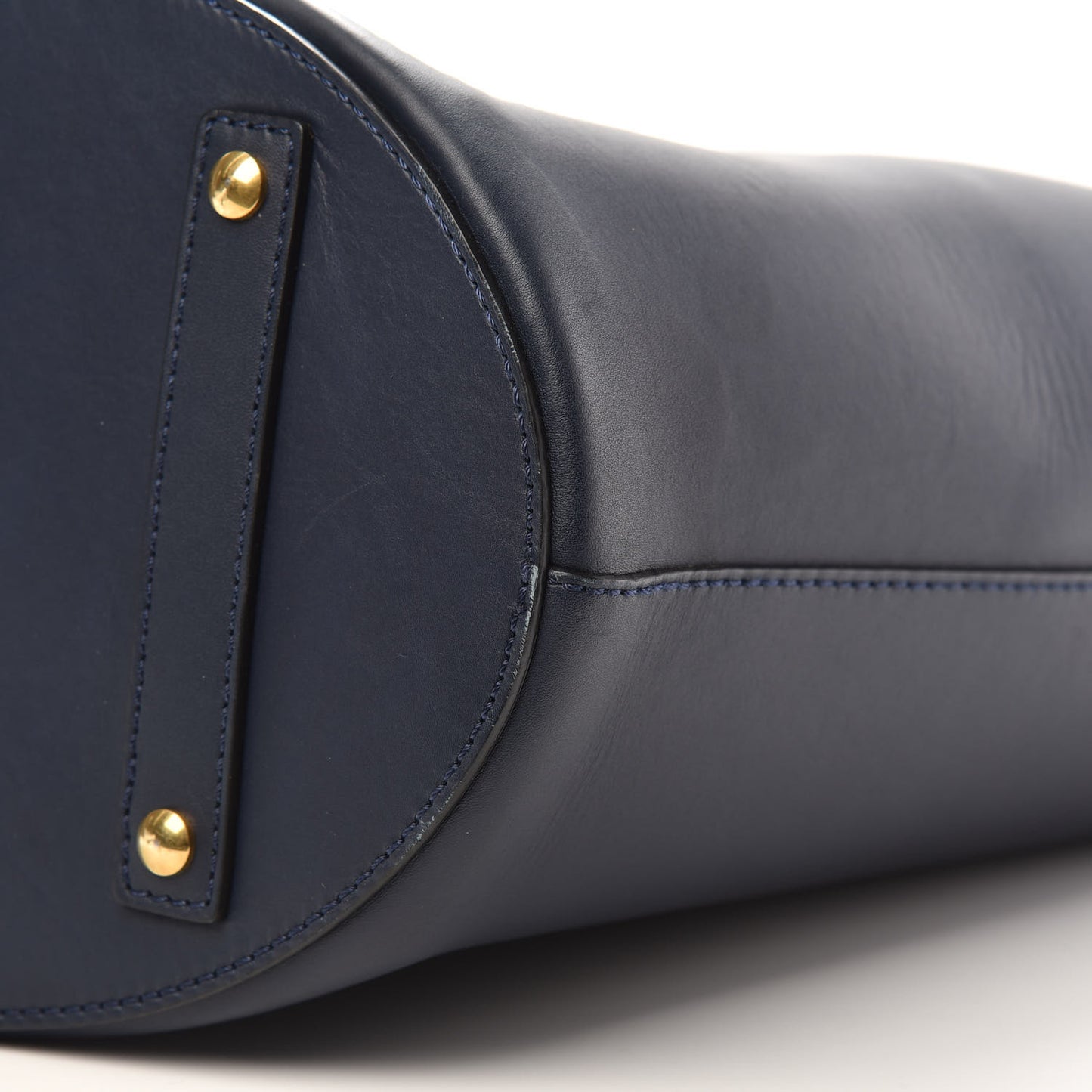 Supple Calfskin Medium Bucket Mid Indigo
