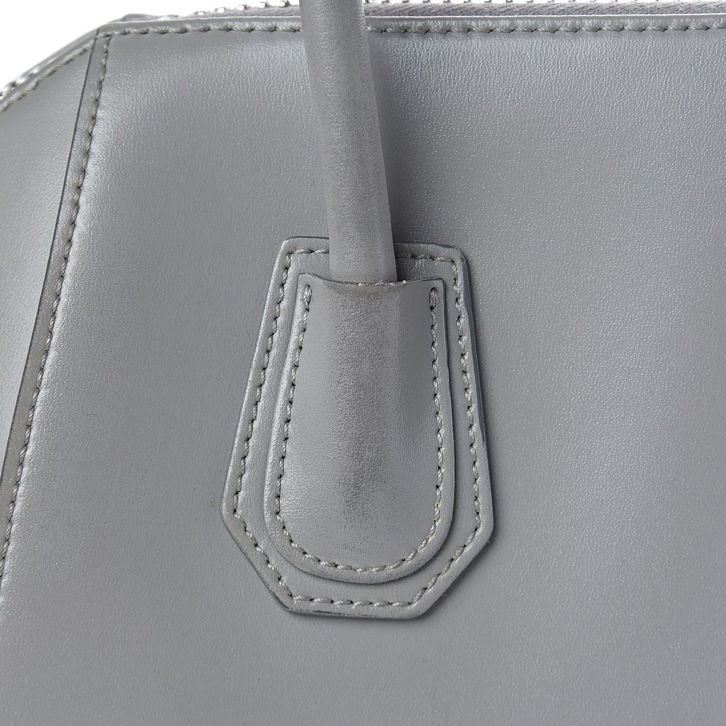 Shiny Lord Calfskin Small Antigona Pearl Grey