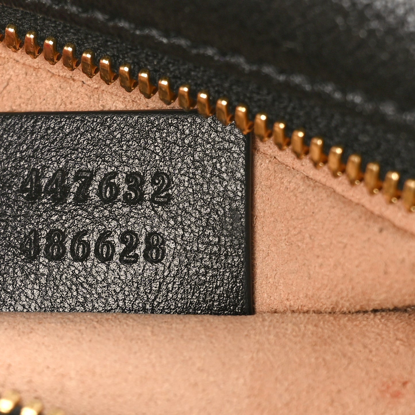 Monogram Matelasse Diagonal Small GG Marmont Chain Shoulder Bag Beige Black