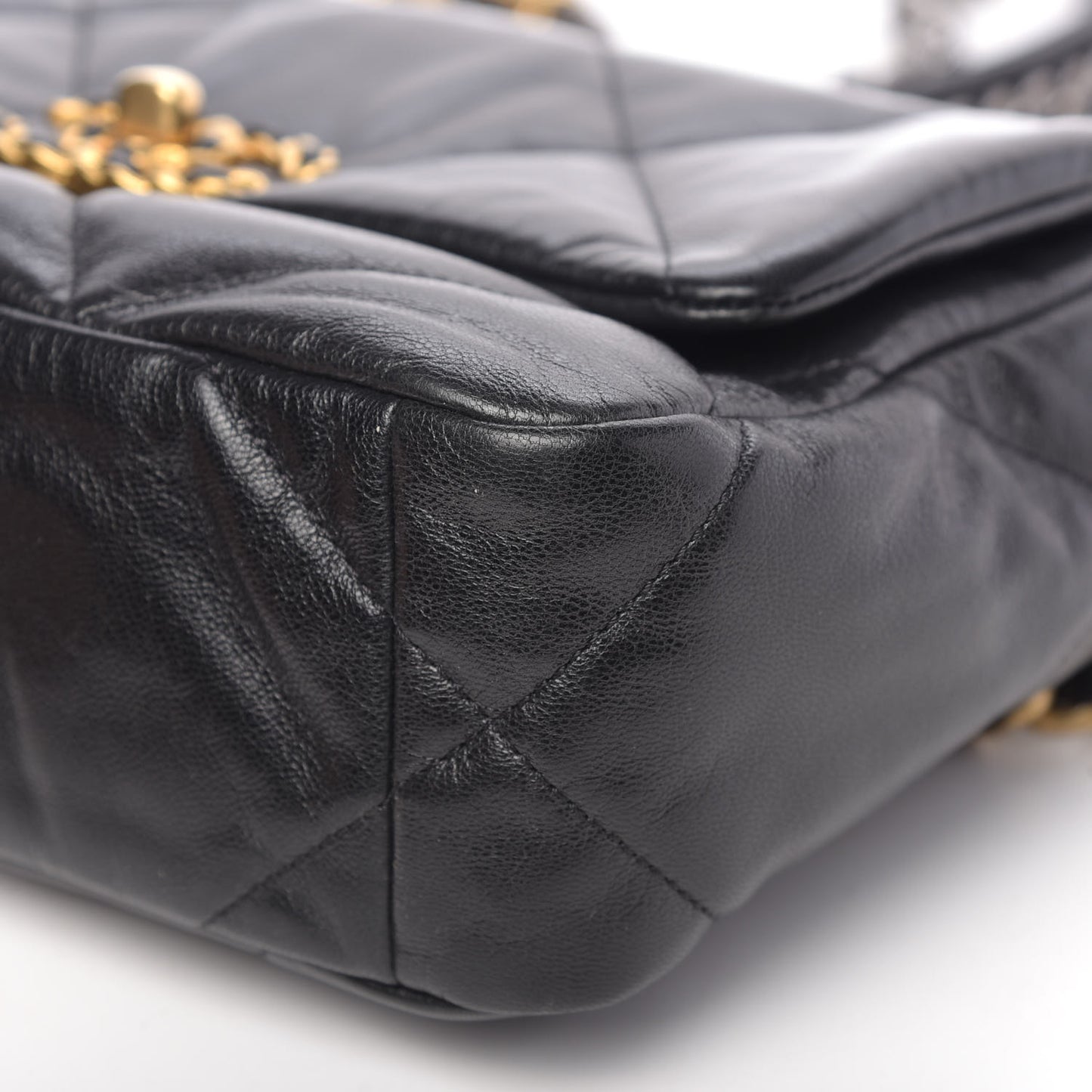 Goatskin Quilted Medium 19 Flap Black
