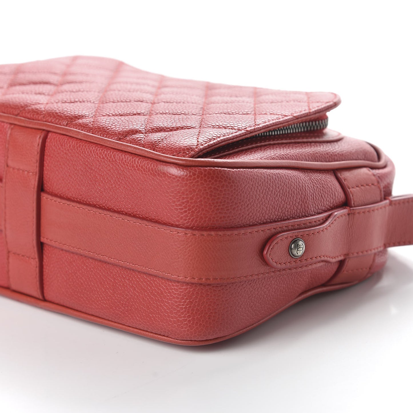 Caviar Quilted Medium Business Trip Camera Bag Red