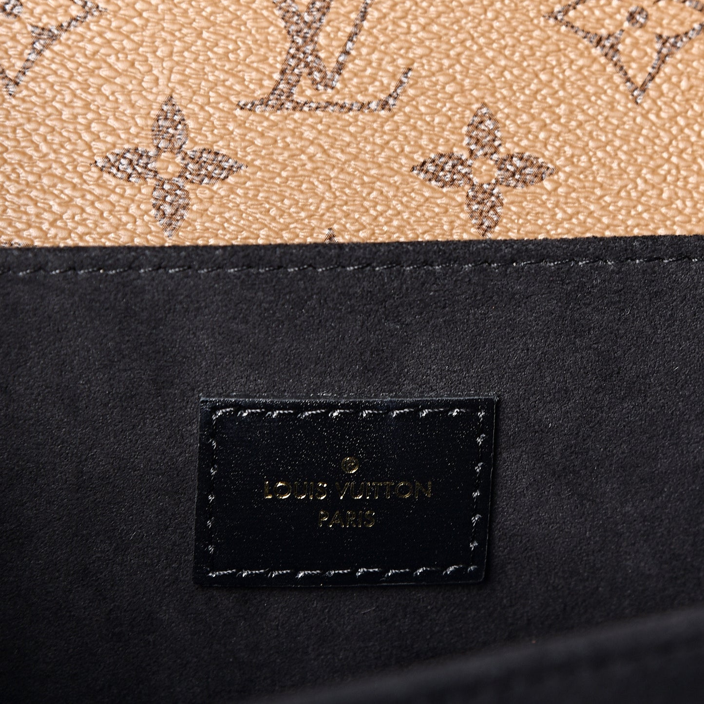 Reverse Monogram Pochette Metis