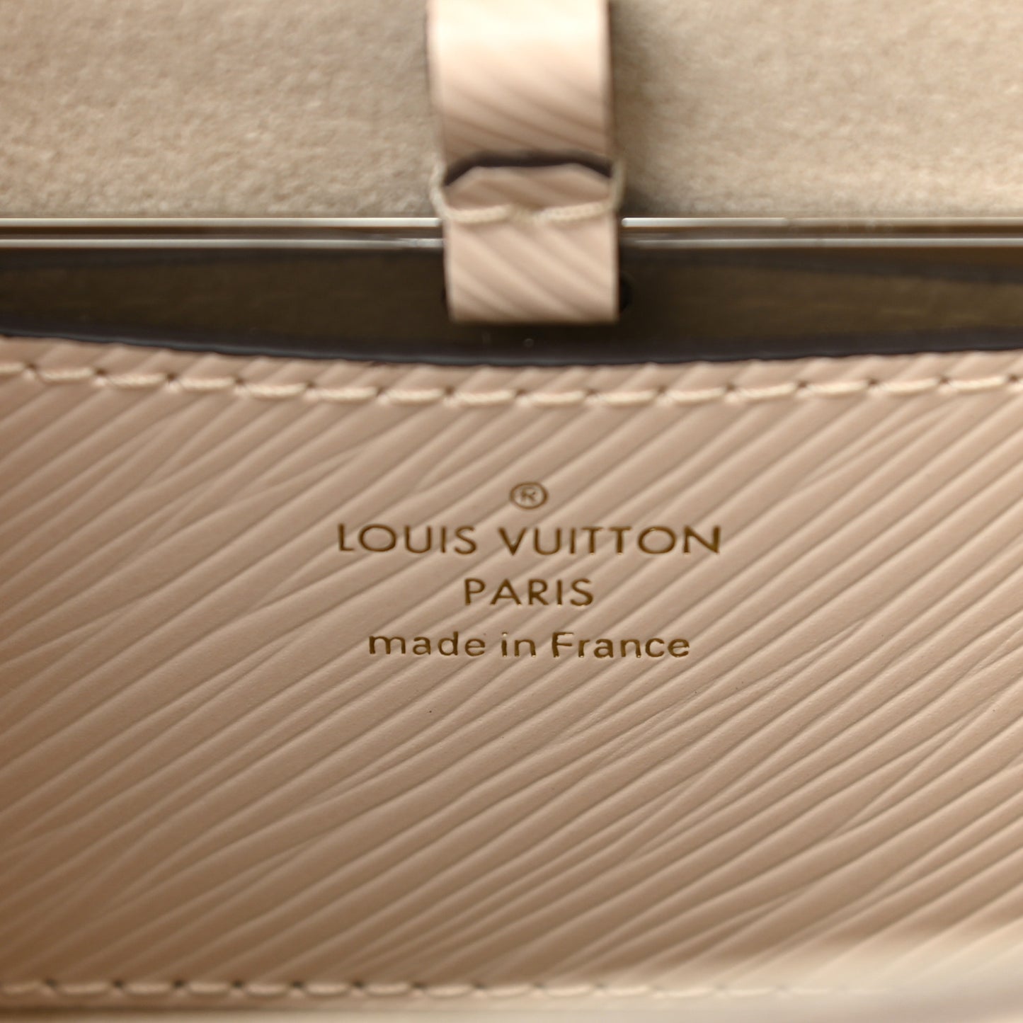 Epi Pillow Twist MM Shoulder Bag Cream