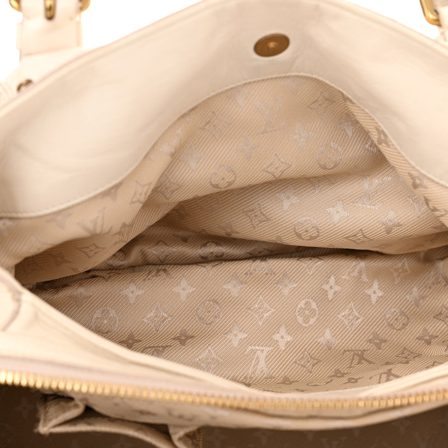 Louis Vuitton Lambskin Riveting White 18 of 18