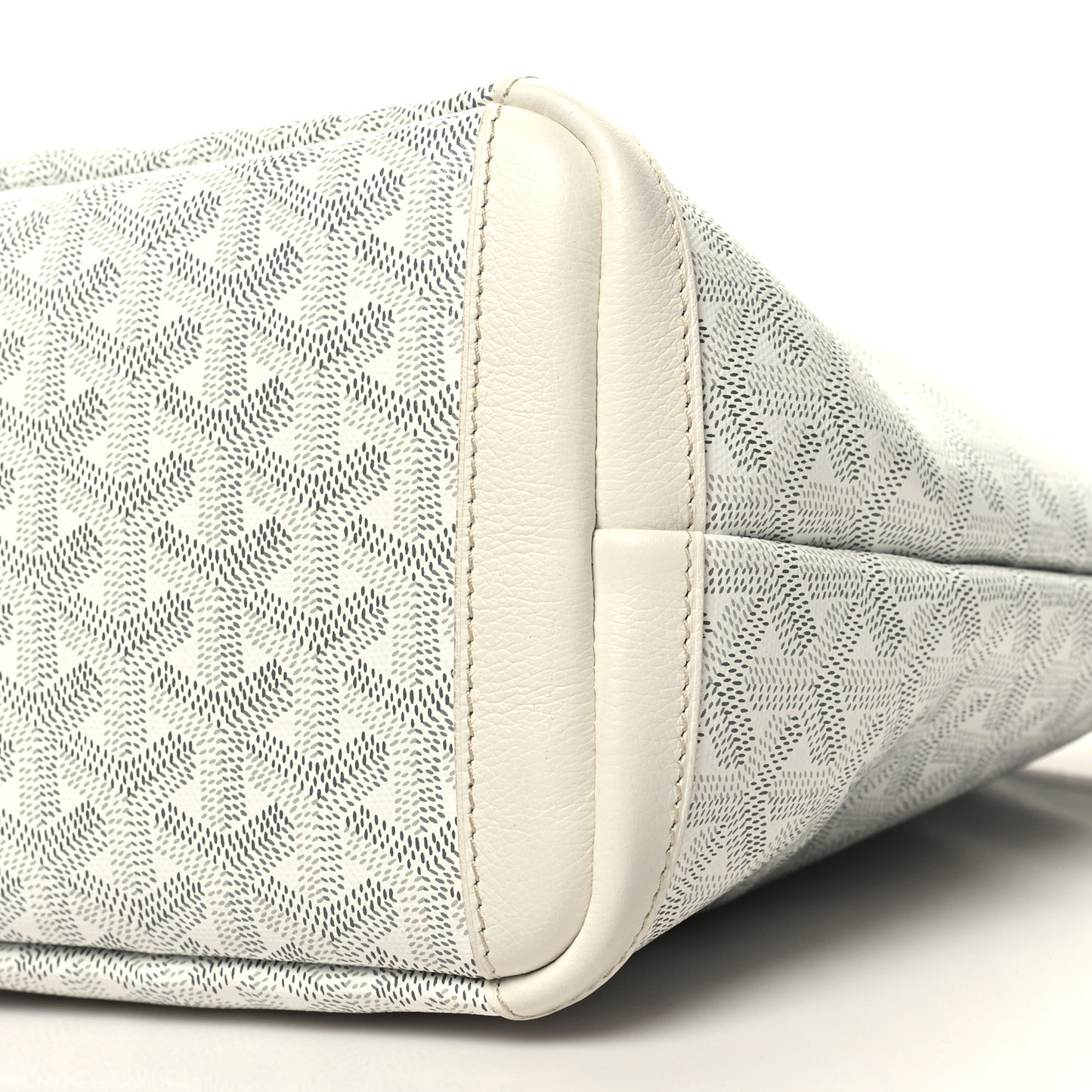 Goyardine Artois PM White