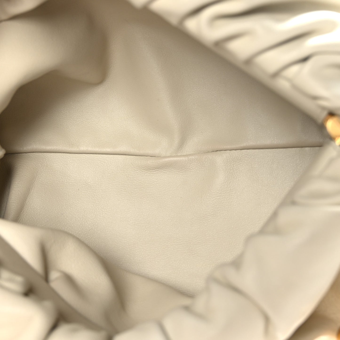 Calfskin The Pouch Chain Plaster