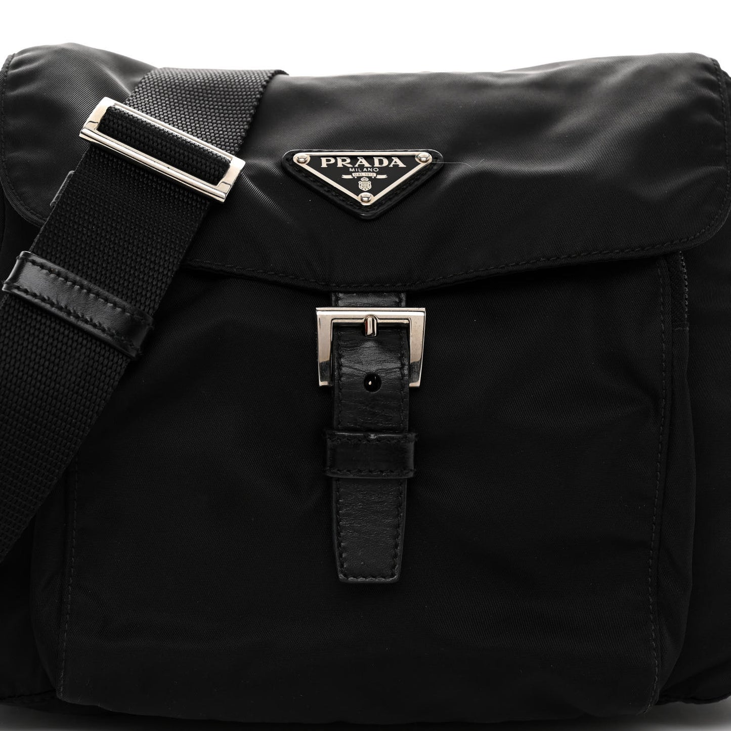 Nylon Vela Messenger Black