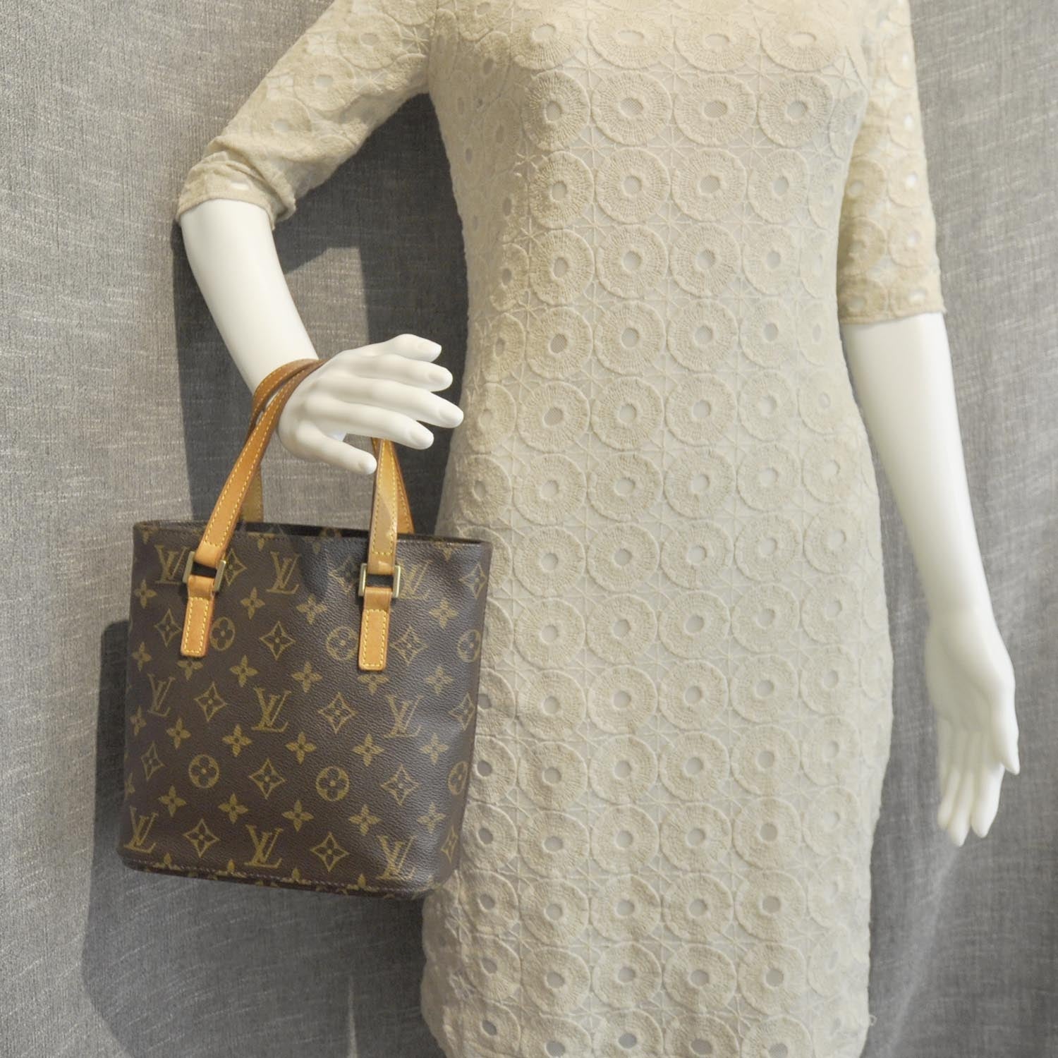 Louis Vuitton Monogram Vavin PM 3 of 9