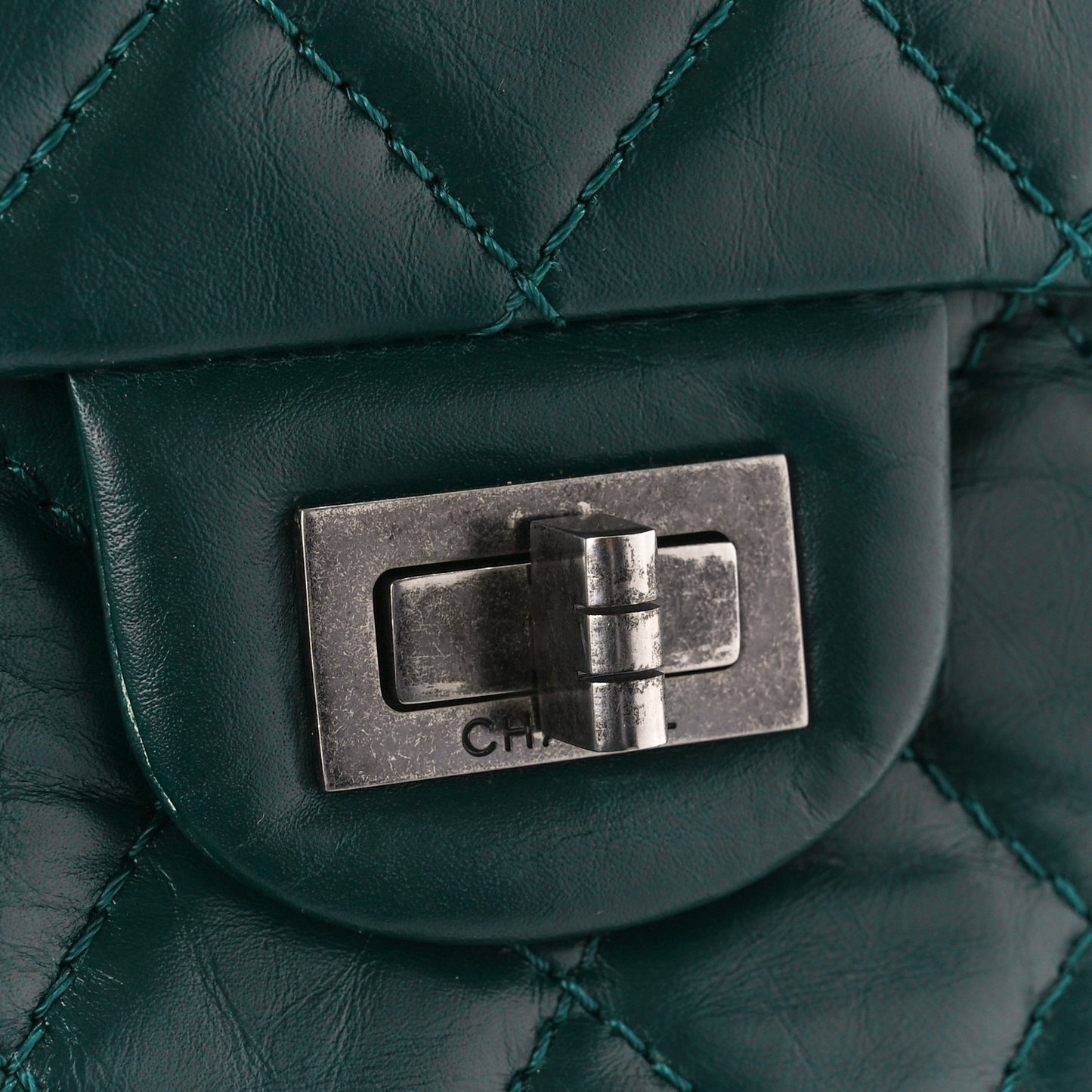 Aged Calfskin Quilted 2.55 Reissue 226 Flap Green