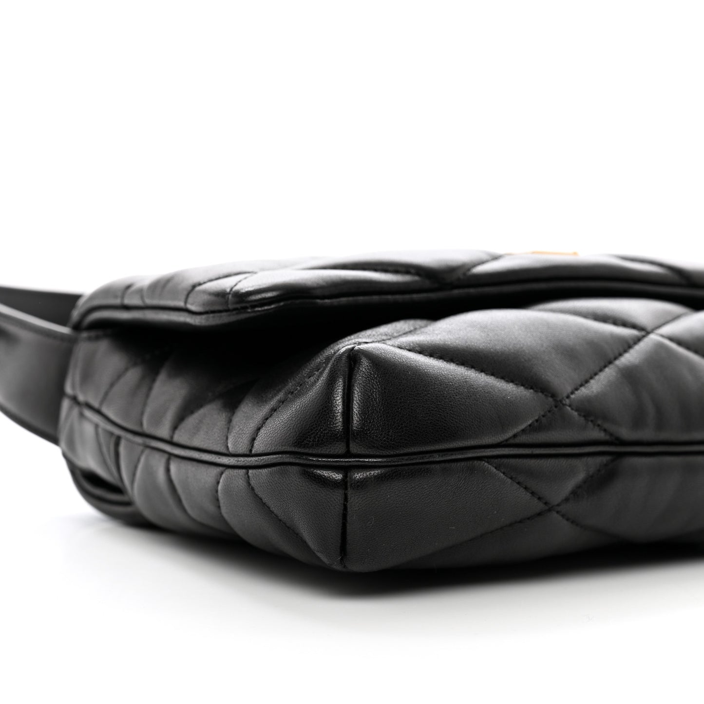 Lambskin Quilted Le 57 Diamond Shoulder Bag Black