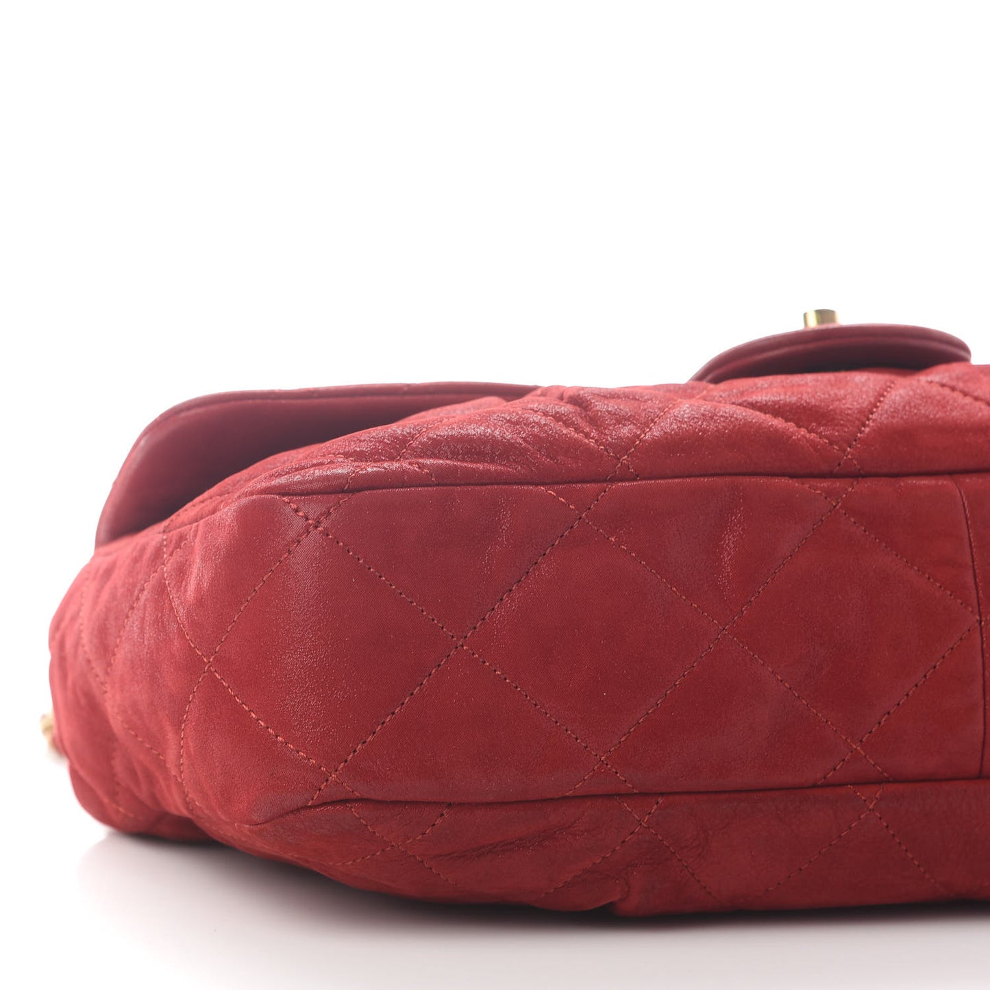 Iridescent Calfskin Large Chic Quilt Flap Red