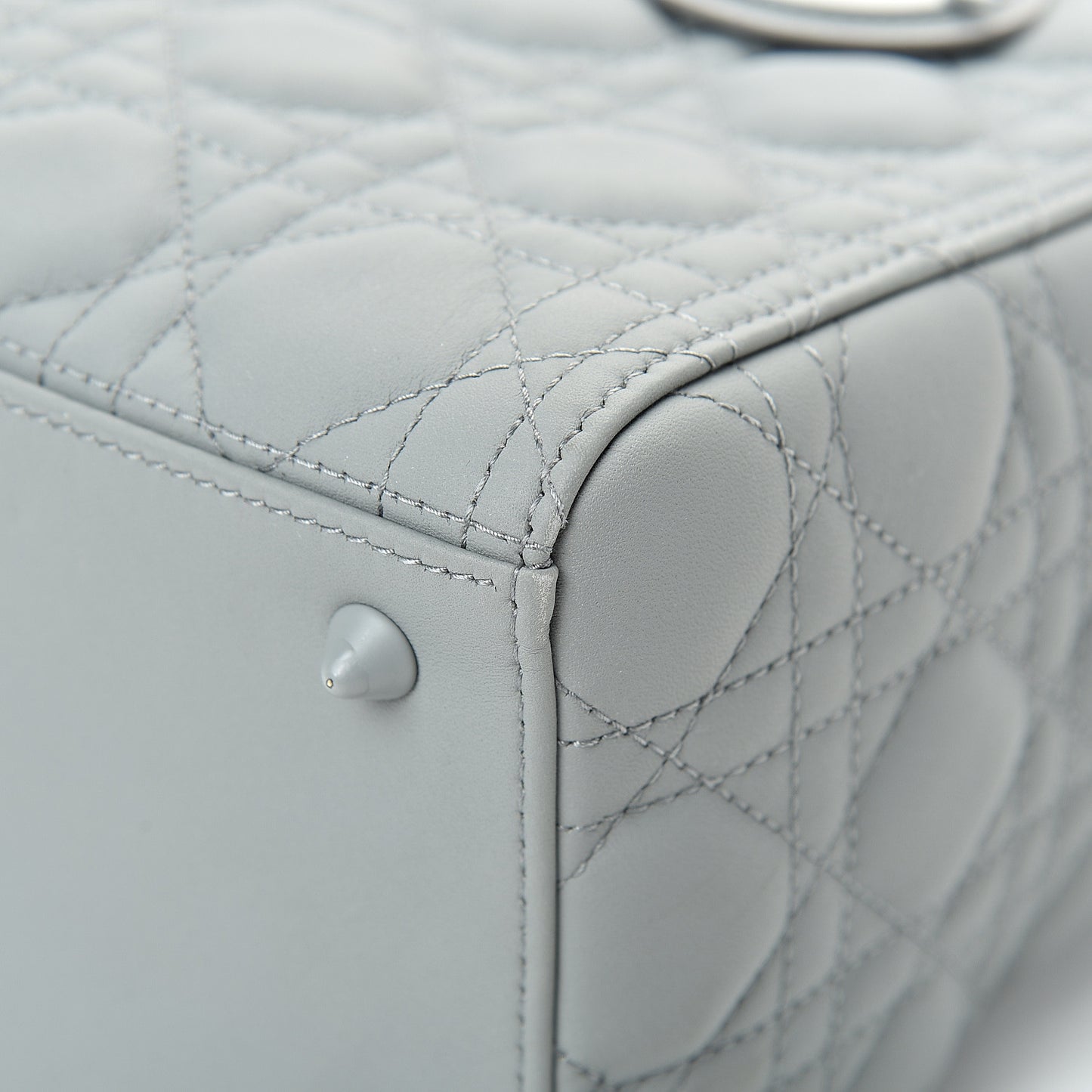 Ultra Matte Calfskin Cannage Medium Lady Dior Grey Stone