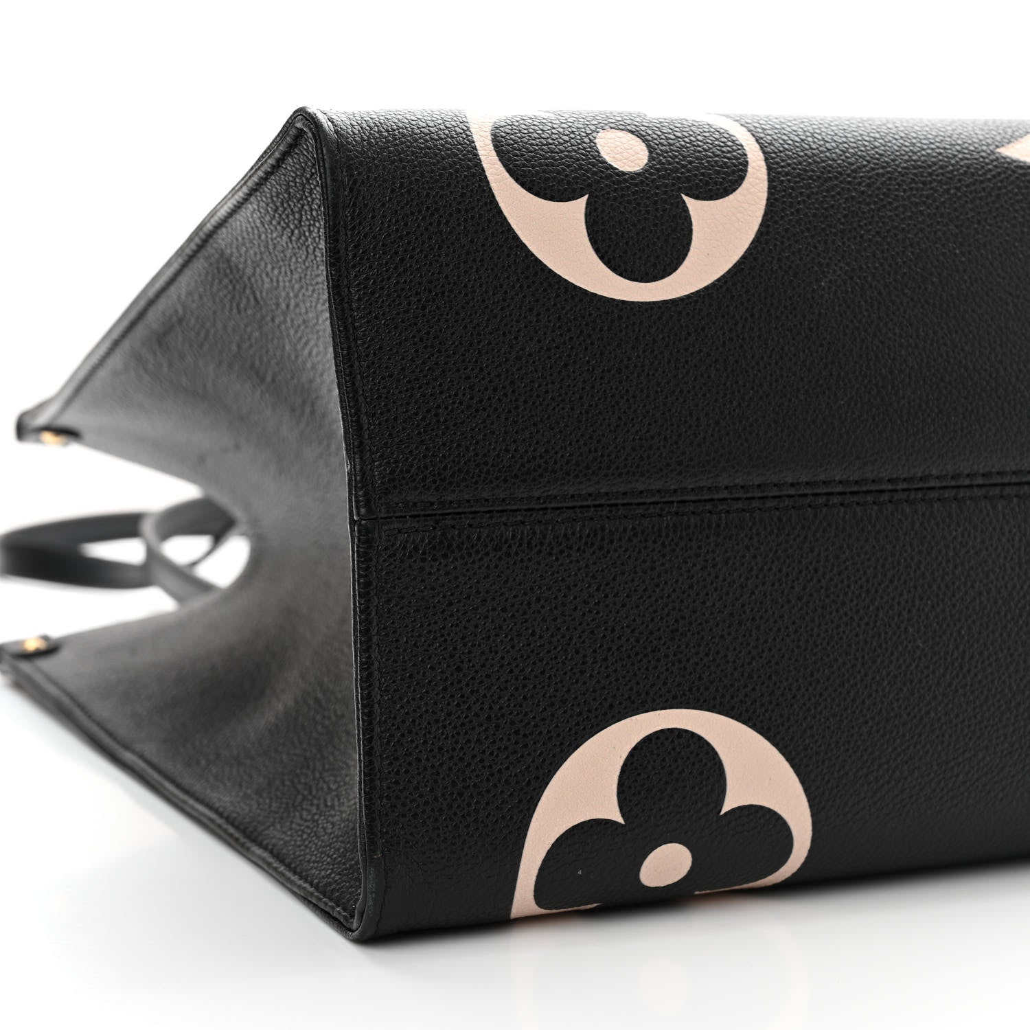 Louis Vuitton Empreinte Monogram Giant Onthego GM Black Beige 8 of 15
