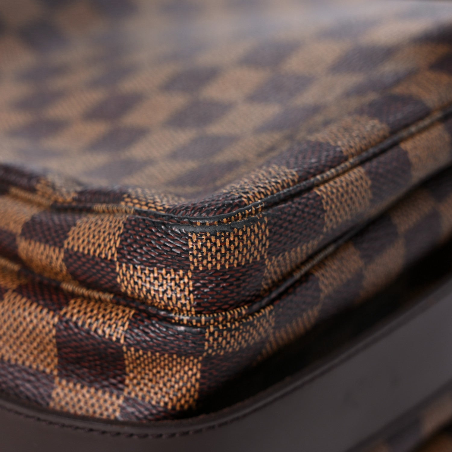 Louis Vuitton Damier Ebene Naviglio 9 of 18