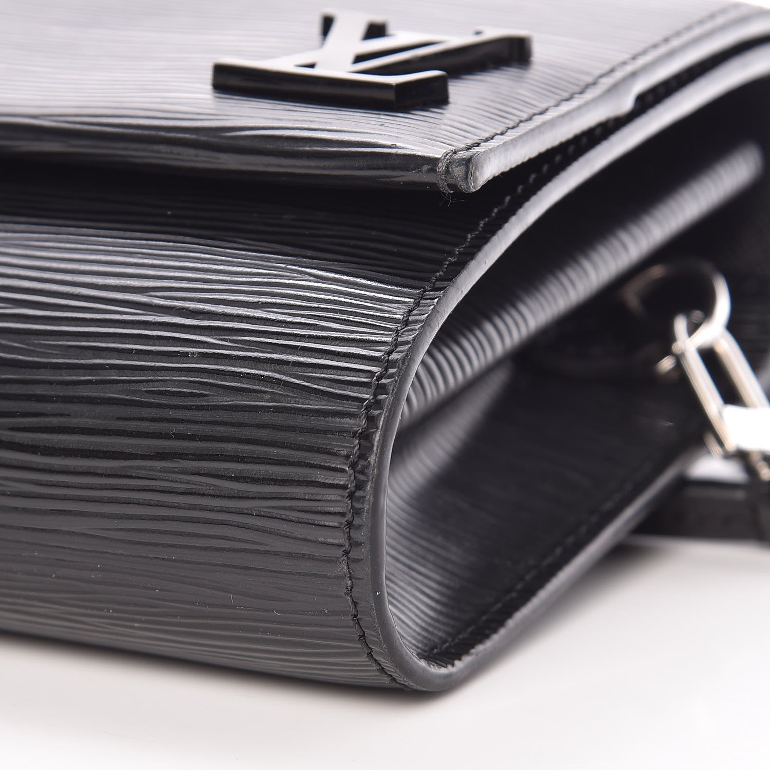 Louis Vuitton Epi Clery Black 11 of 11