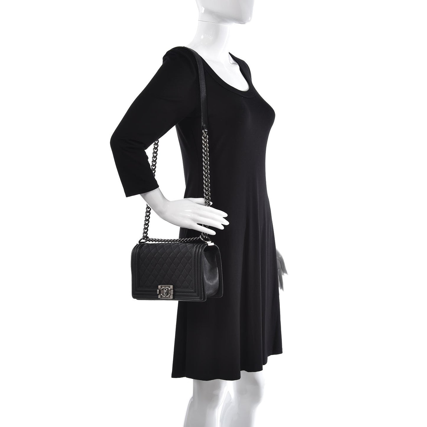 Caviar Quilted Medium Boy Flap Black