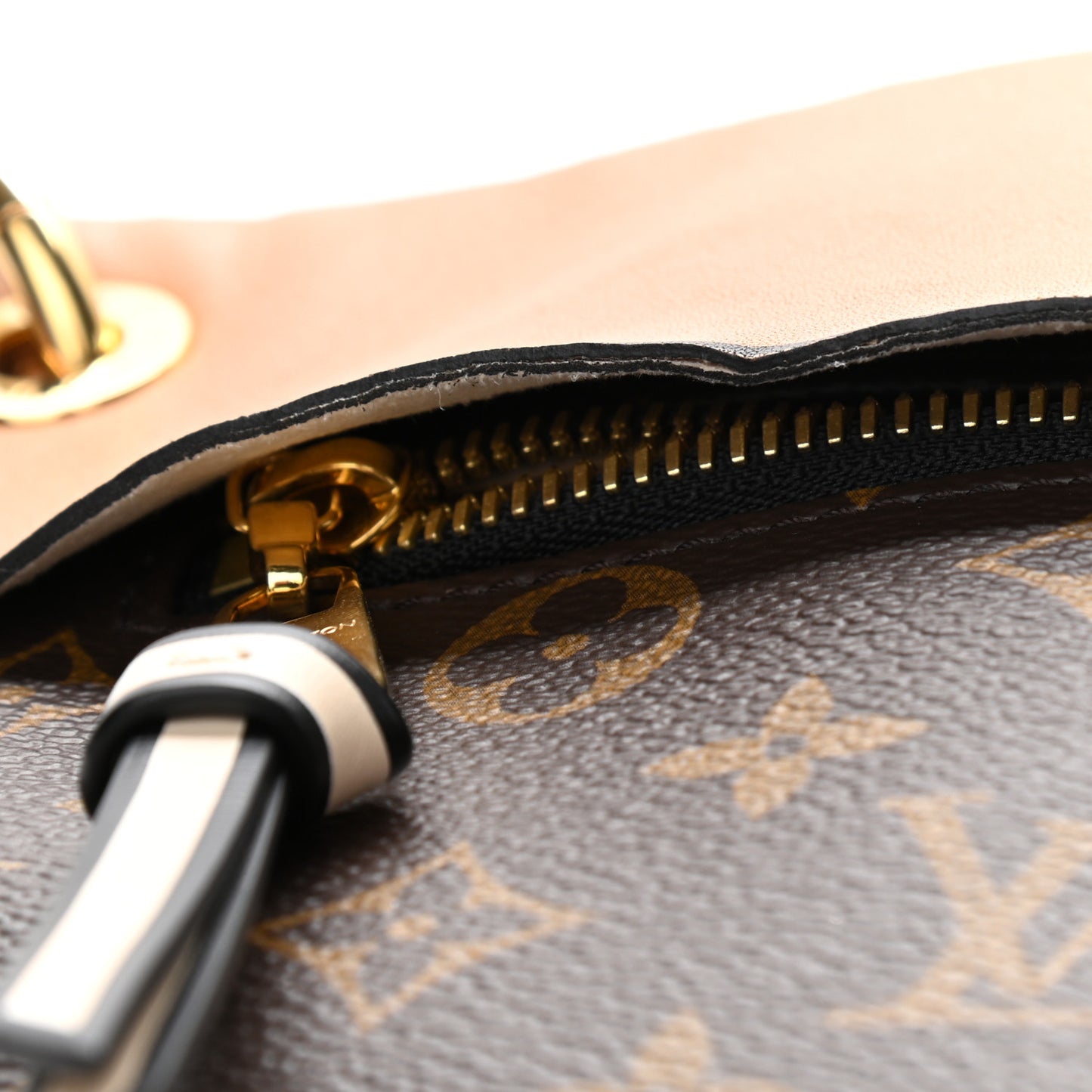 Monogram Tuileries Besace Sesame Peach Creme