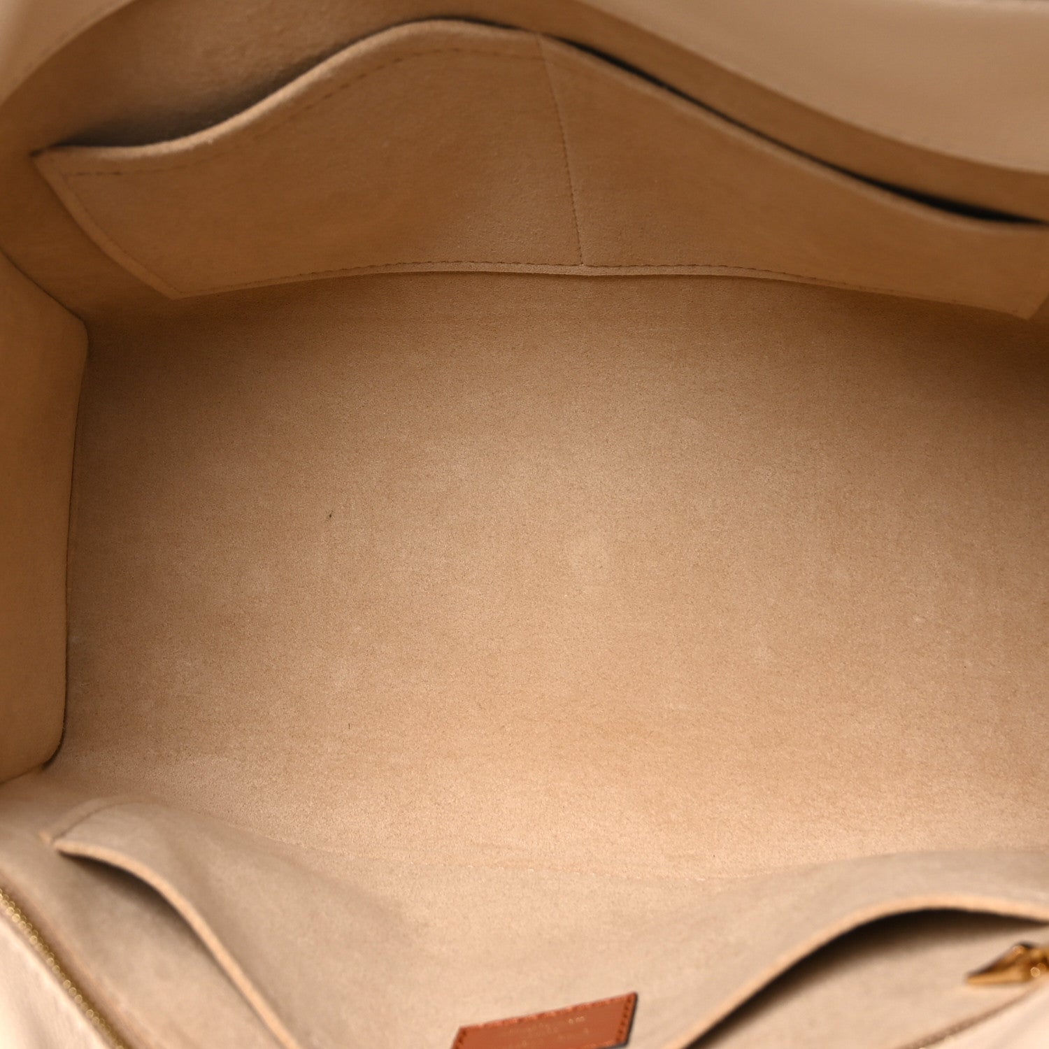 Louis Vuitton Calfskin Monogram Tufting On My Side Galet 5 of 9